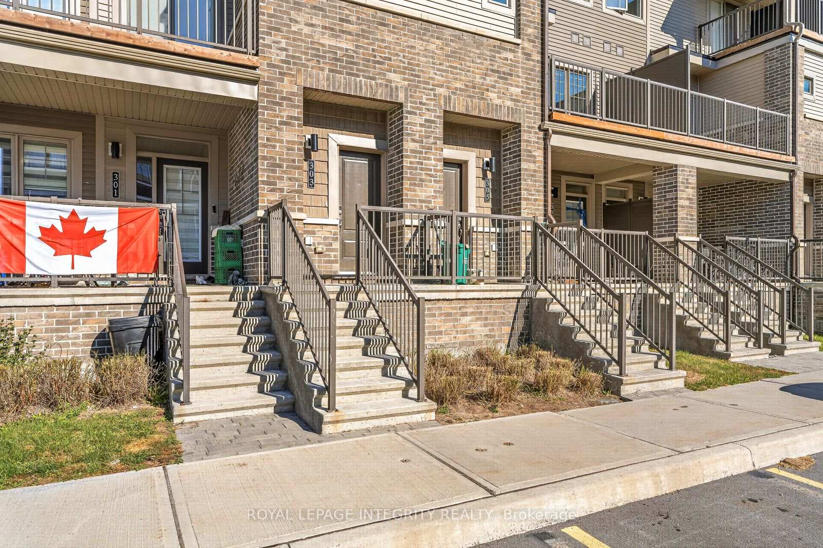 Photo 5 of 303 Olivenite Private, Ottawa, Barrhaven - Heritage Park — HOMEH