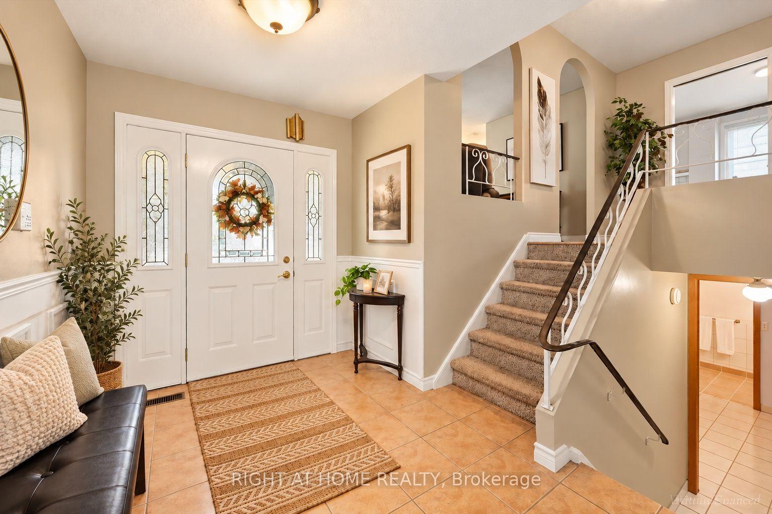 Photo 4 of 7 Hanover Place N, Hamilton, Vincent — HOMEH
