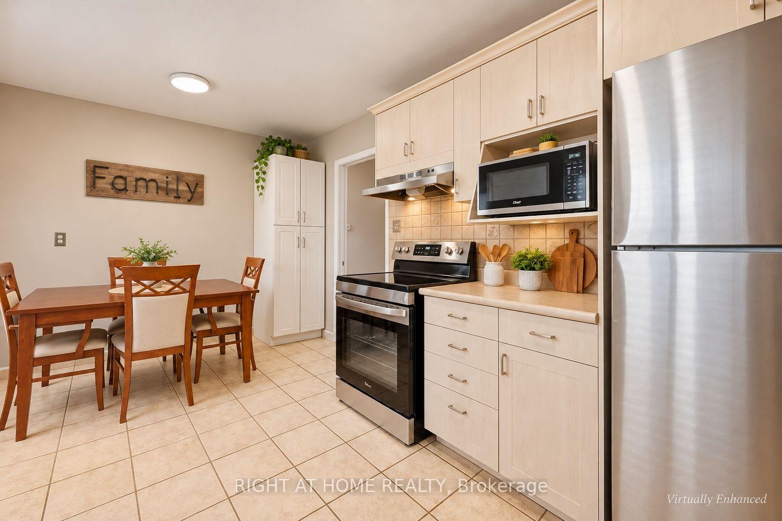 Photo 9 of 7 Hanover Place N, Hamilton, Vincent — HOMEH