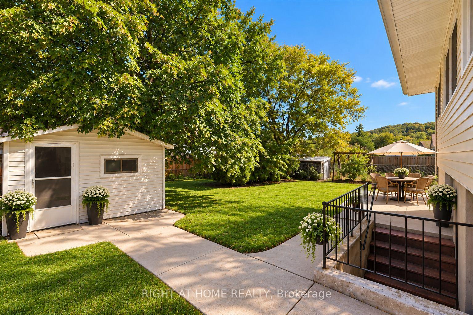Photo 23 of 7 Hanover Place N, Hamilton, Vincent — HOMEH