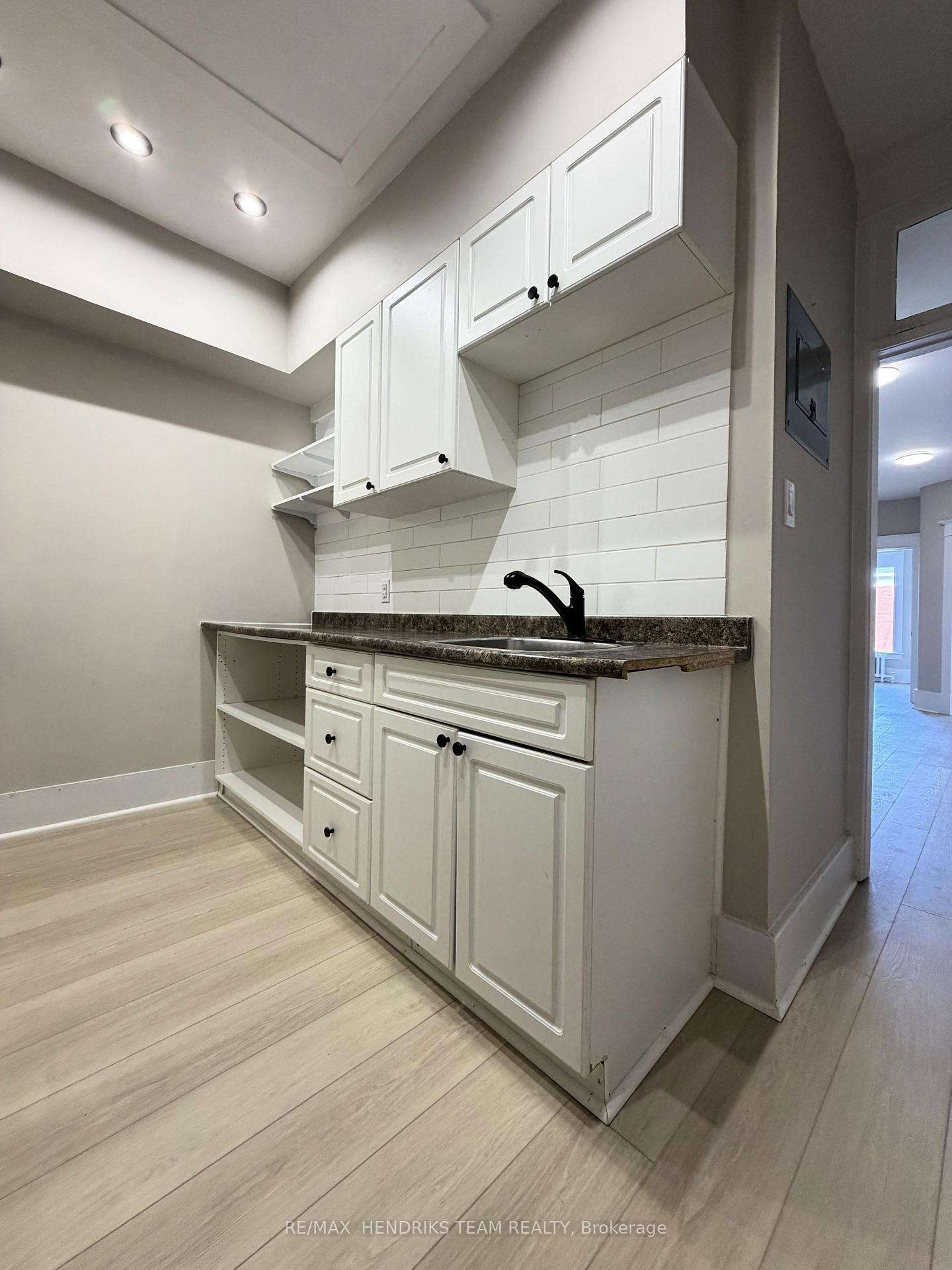 Photo 14 of Unit #1, 3 Main Street W, Grimsby, Grimsby East — HOMEH