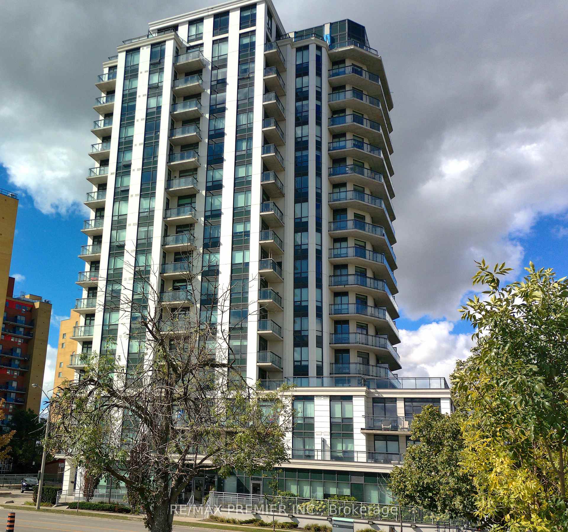 Photo of Unit 404, 840 Queens Plate Drive