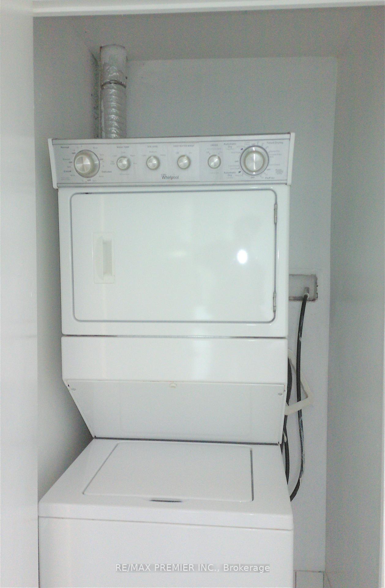 Photo 7 of Unit 404, 840 Queens Plate Drive, Etobicoke, West Humber-Clairville — HOMEH