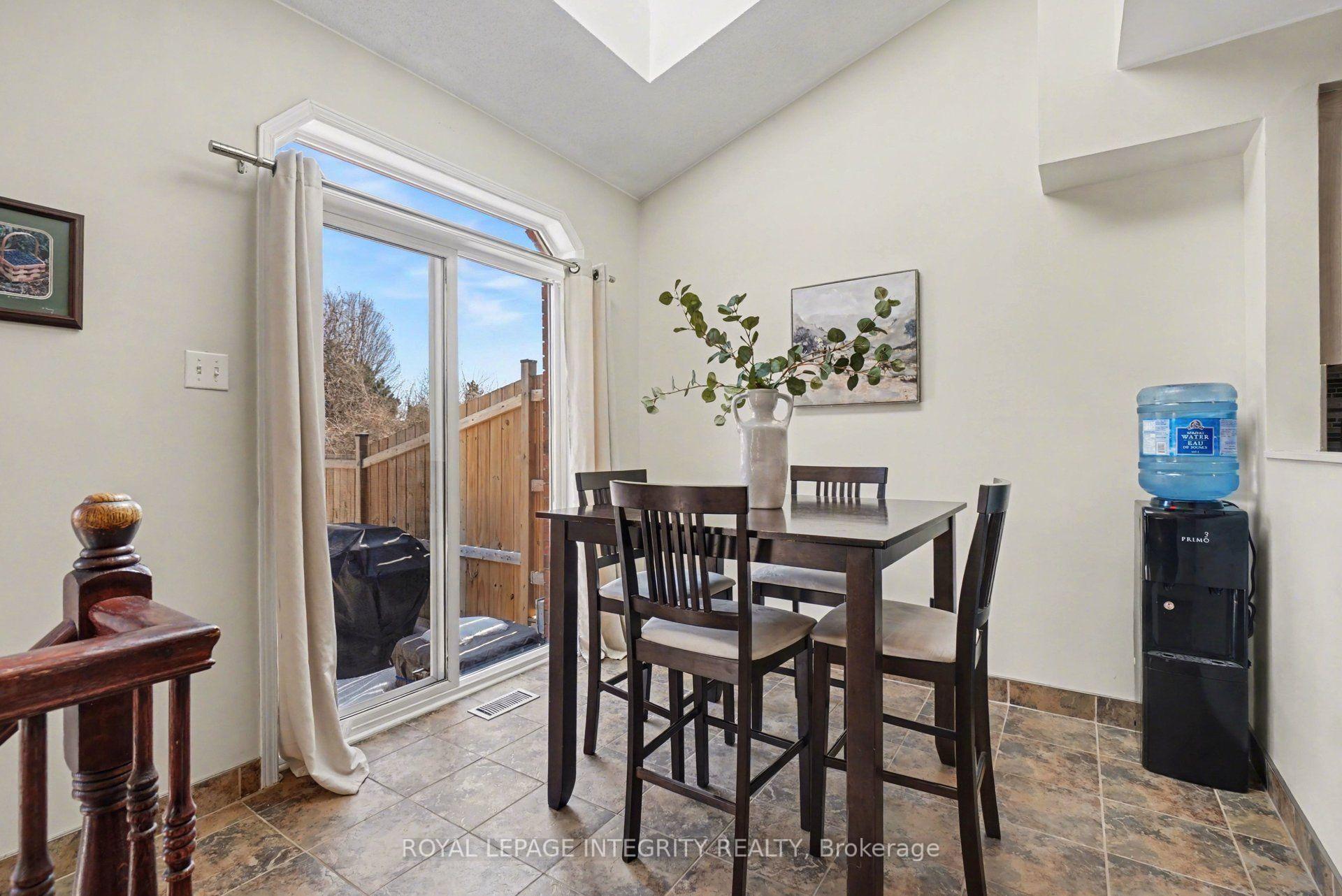 Photo 13 of 52 Blackdome Crescent, Ottawa, Kanata - Kanata Lakes/Heritage Hills — HOMEH