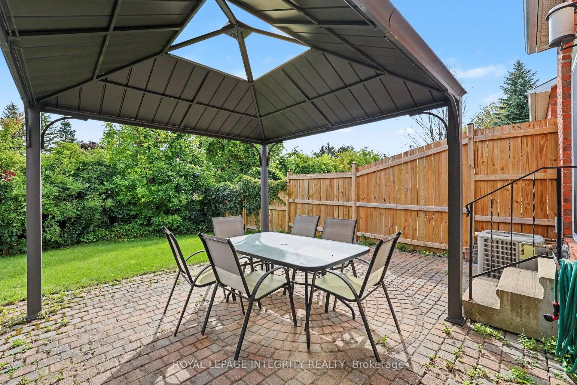 Photo 32 of 52 Blackdome Crescent, Ottawa, Kanata - Kanata Lakes/Heritage Hills — HOMEH