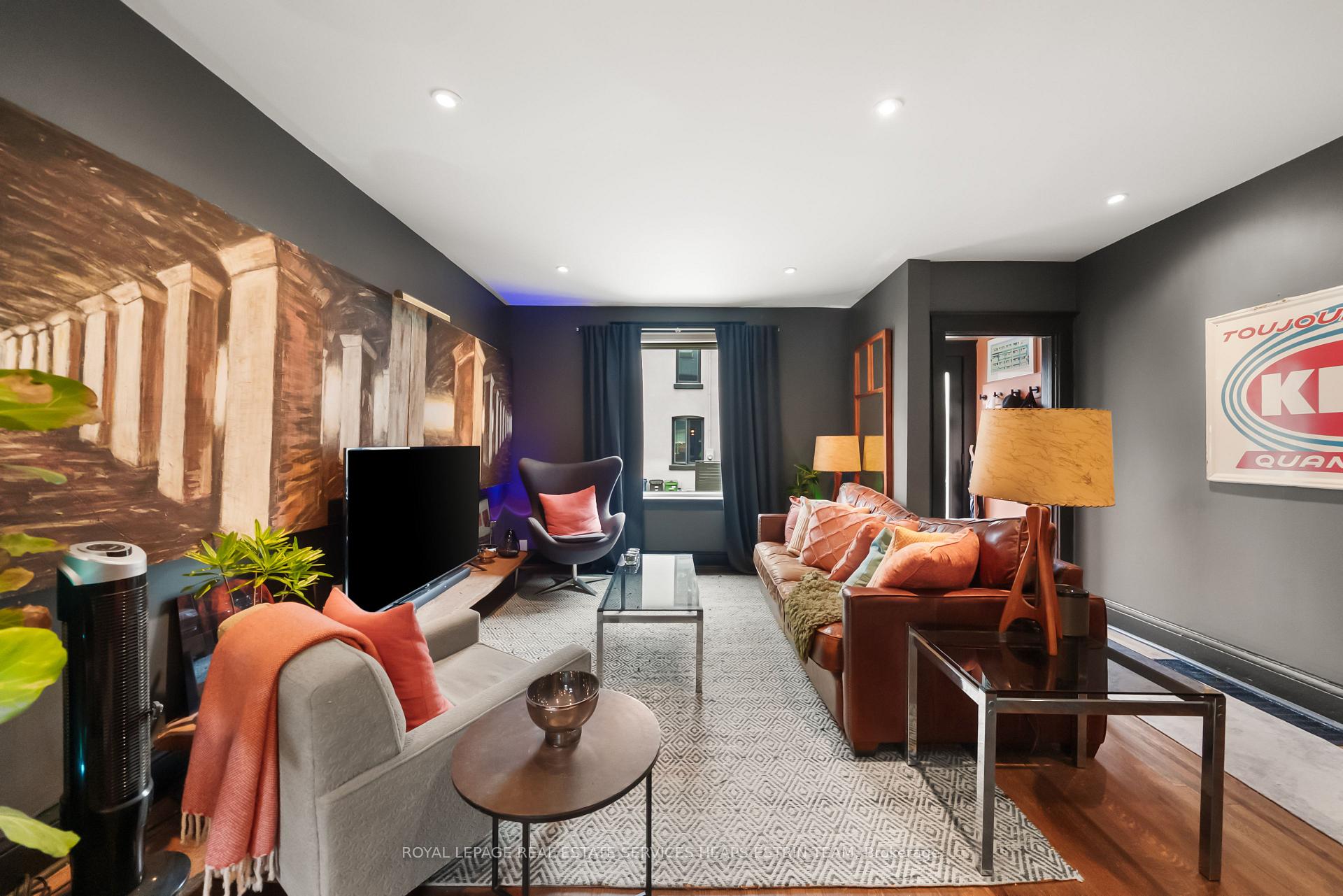 Photo 6 of 19 Wascana Avenue, Toronto, Regent Park — HOMEH