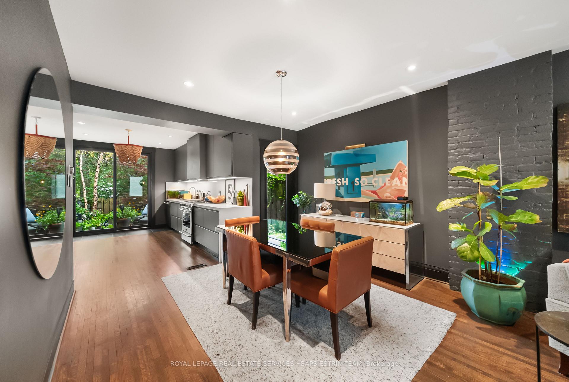 Photo 7 of 19 Wascana Avenue, Toronto, Regent Park — HOMEH