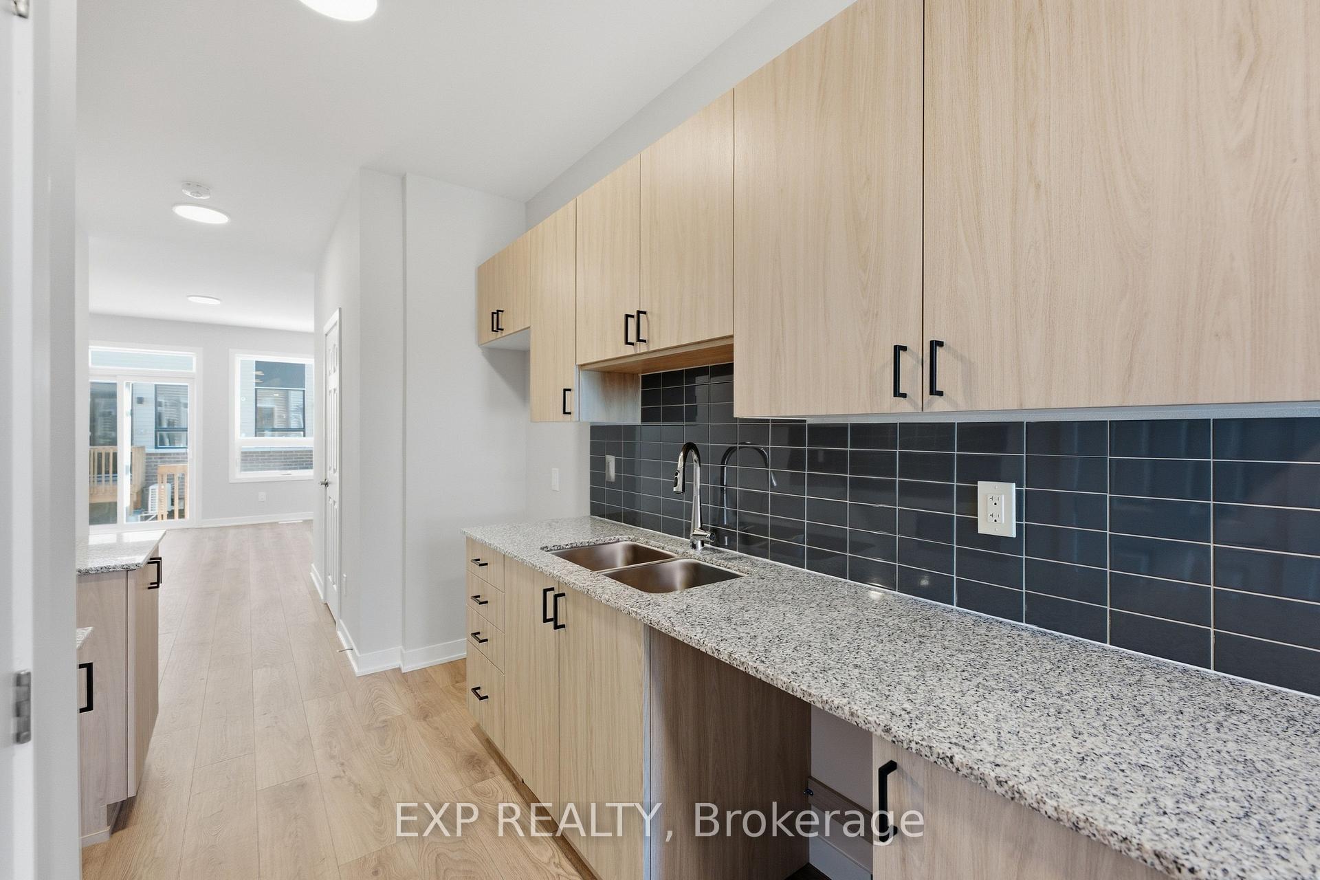 Photo 6 of 1457 Cerceau Private, Ottawa, Chapel Hill South - Orleans Village — HOMEH