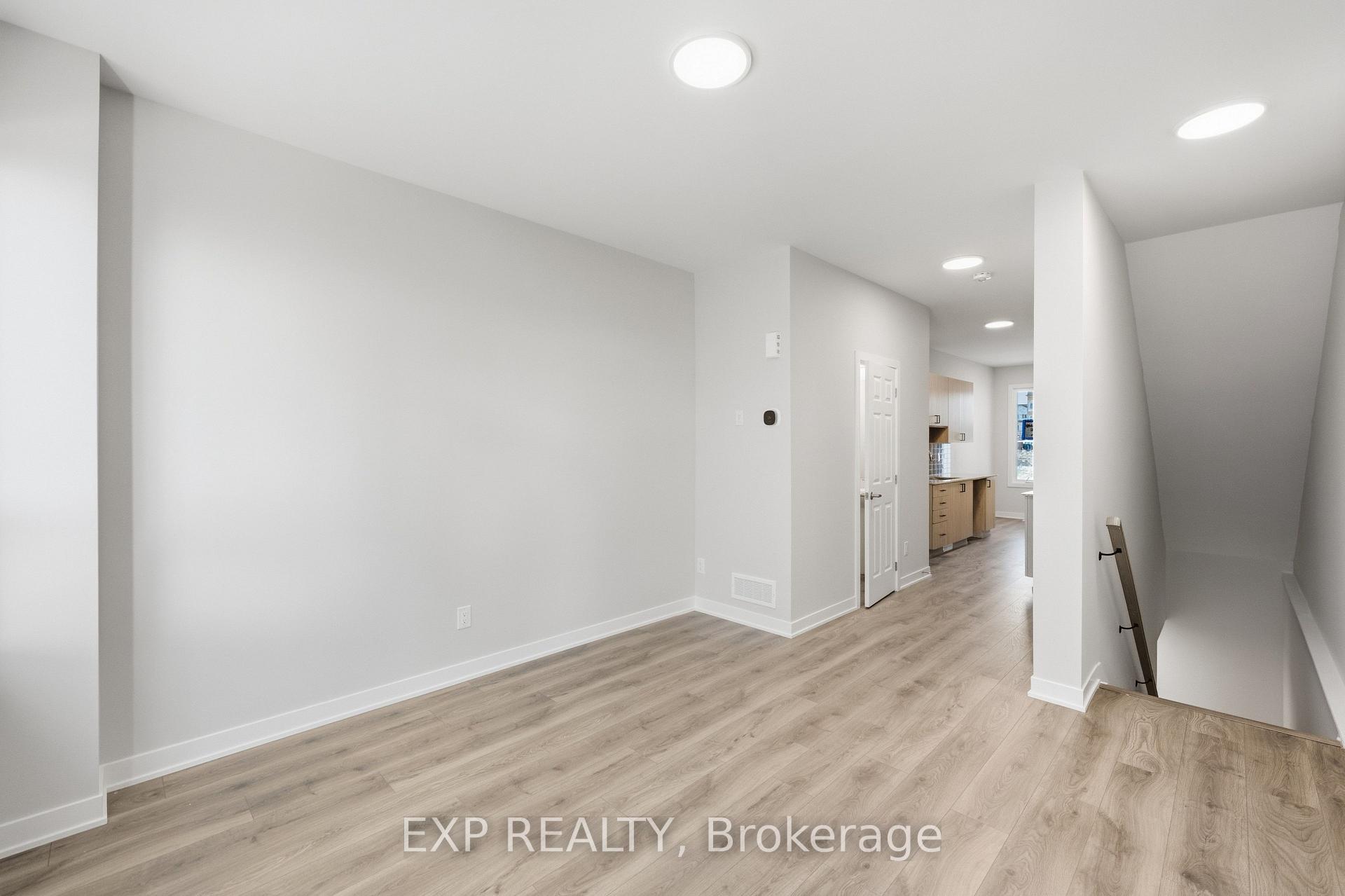 Photo 11 of 1457 Cerceau Private, Ottawa, Chapel Hill South - Orleans Village — HOMEH