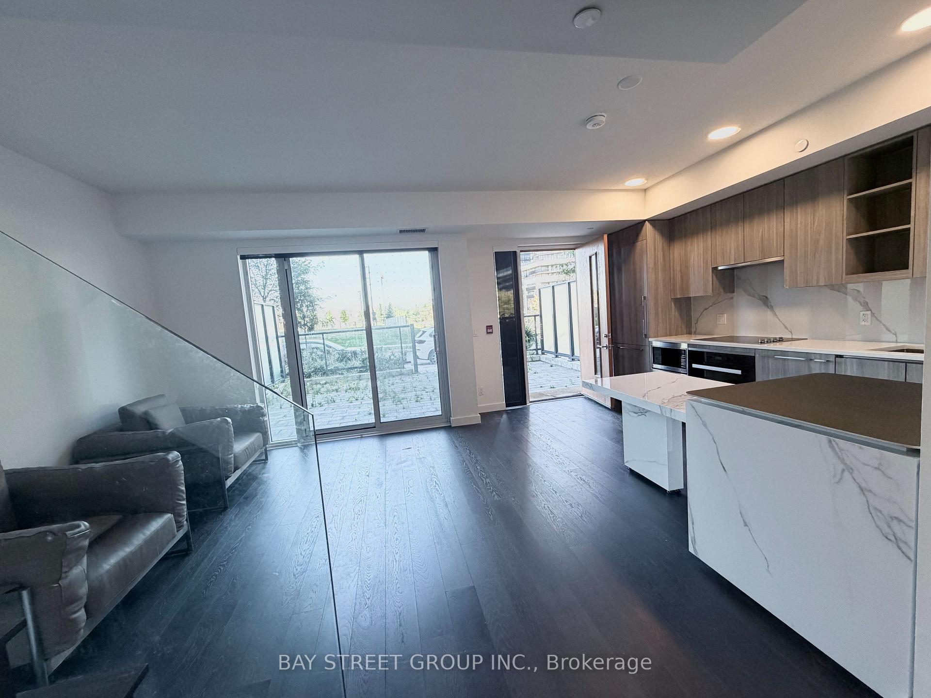Photo 8 of Unit 103, 33 Mcmahon Drive, North York, Bayview Village — HOMEH