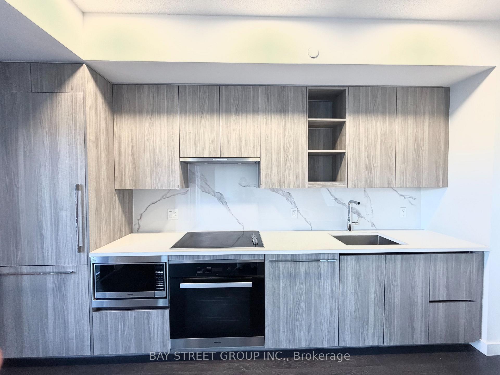 Photo 11 of Unit 103, 33 Mcmahon Drive, North York, Bayview Village — HOMEH