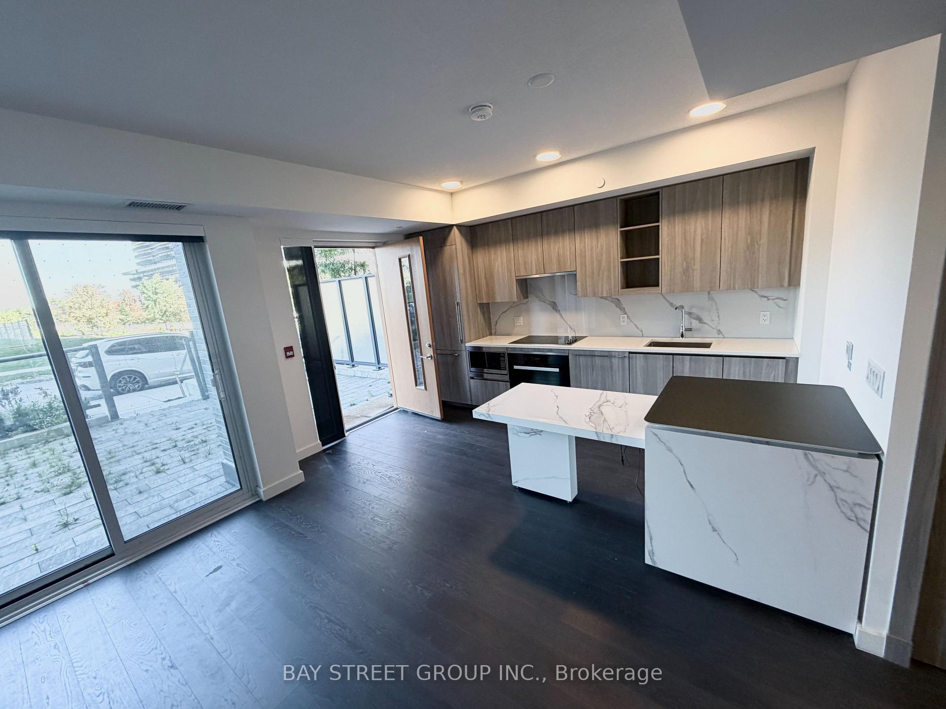 Photo 13 of Unit 103, 33 Mcmahon Drive, North York, Bayview Village — HOMEH