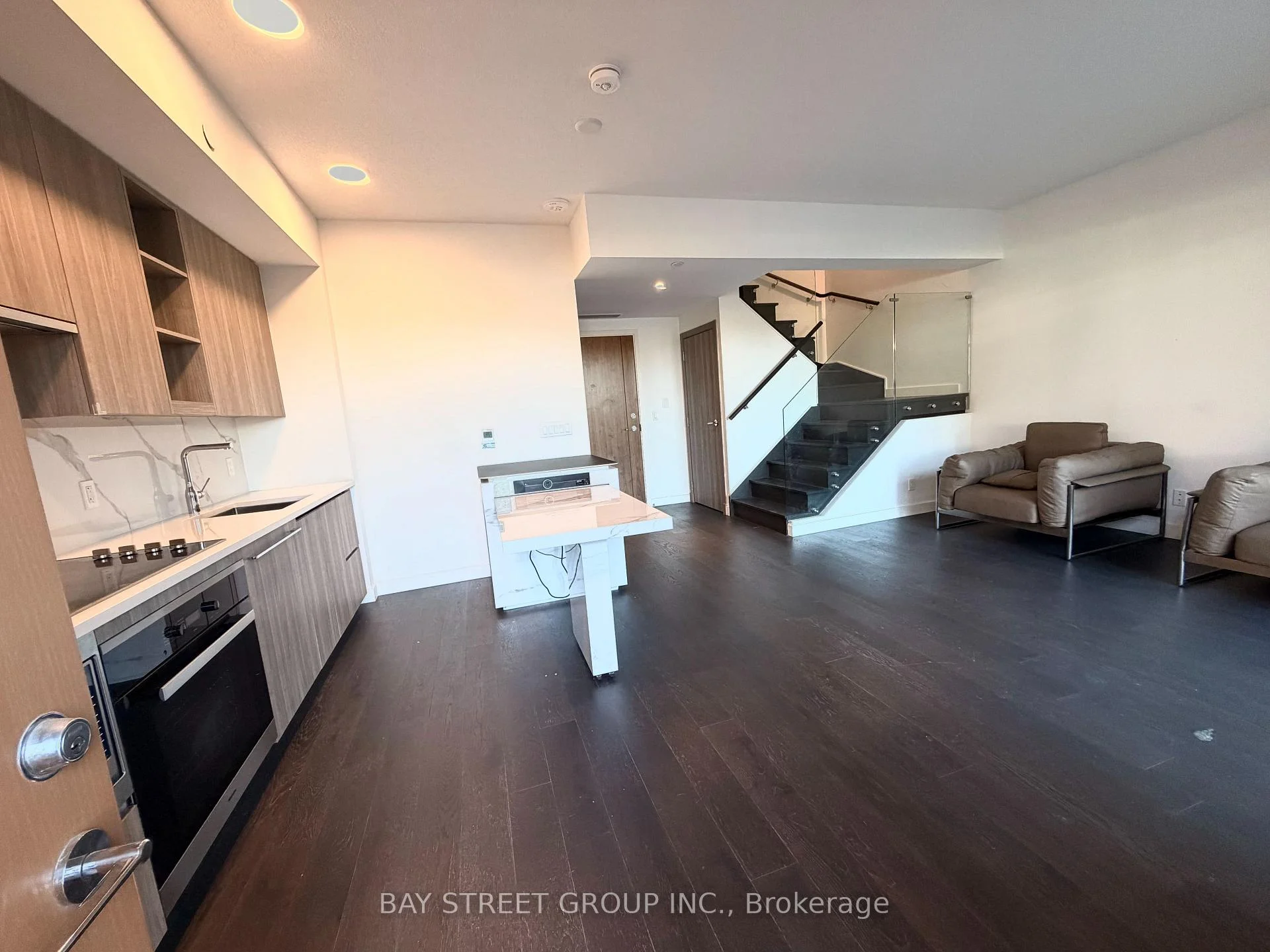Photo 9 of Unit 103, 33 Mcmahon Drive, North York, Bayview Village — HOMEH