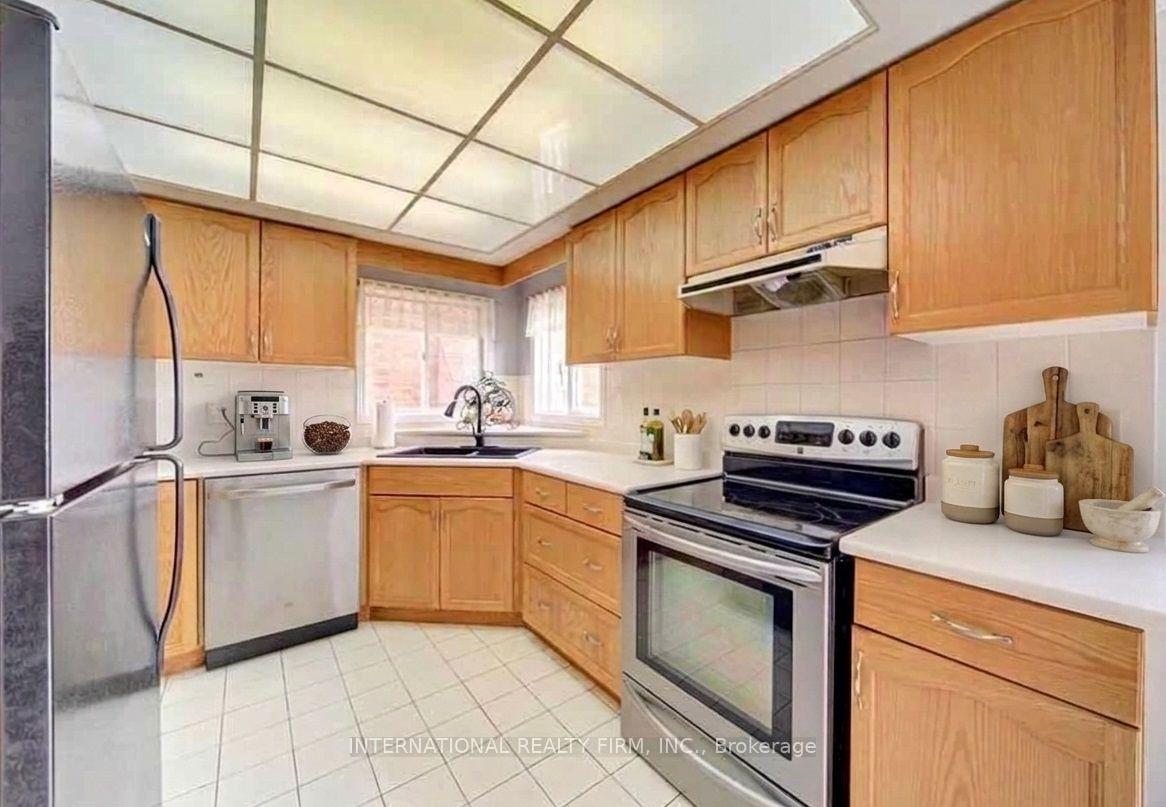 Photo 6 of 2095 Lynn Heights Drive, Pickering, Liverpool — HOMEH