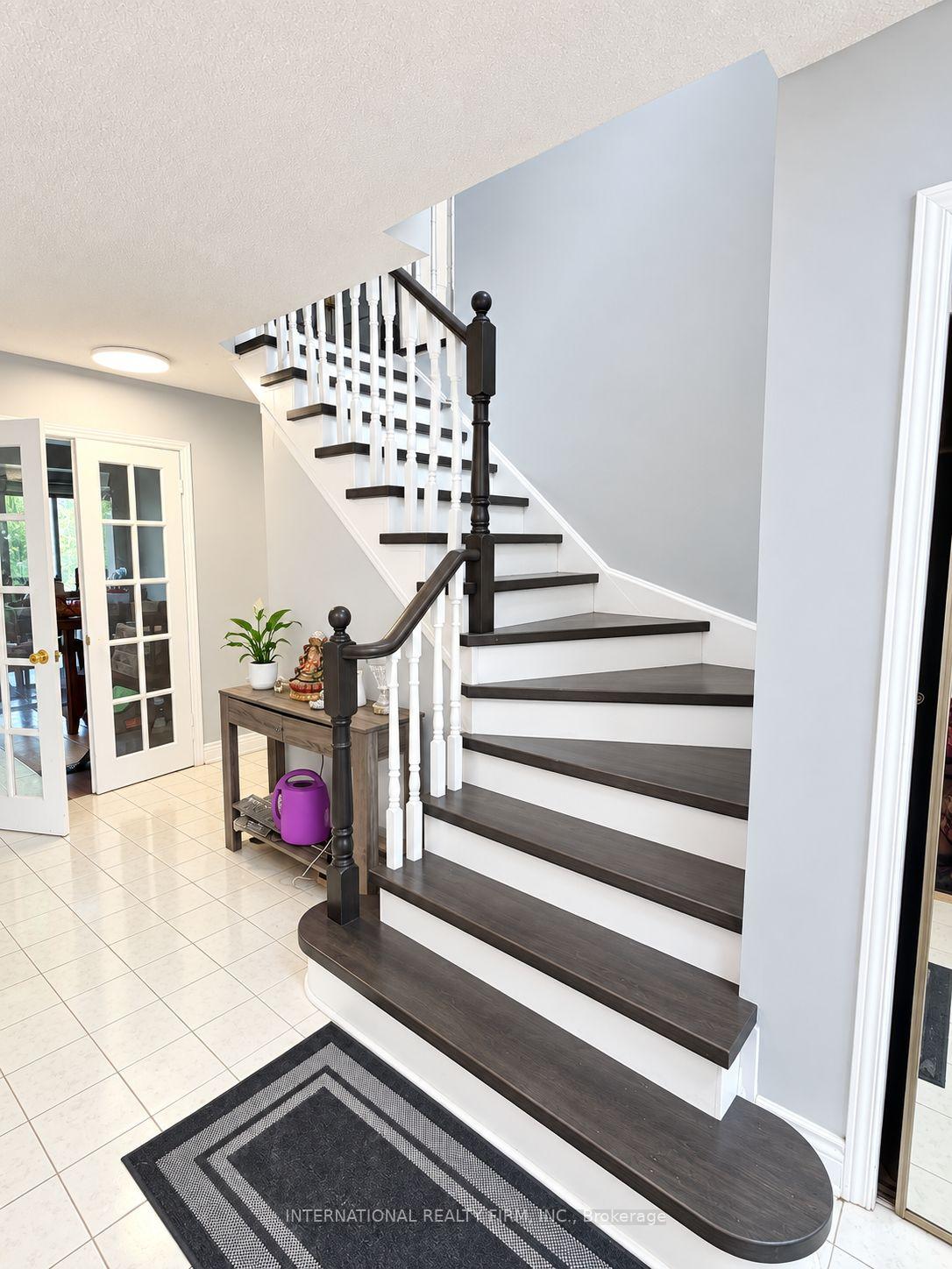 Photo 10 of 2095 Lynn Heights Drive, Pickering, Liverpool — HOMEH