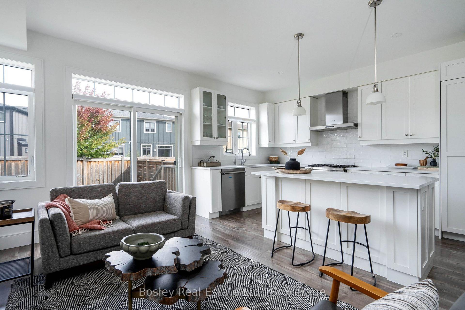 Photo 10 of 199 Yellow Birch Crescent, Blue Mountains — HOMEH