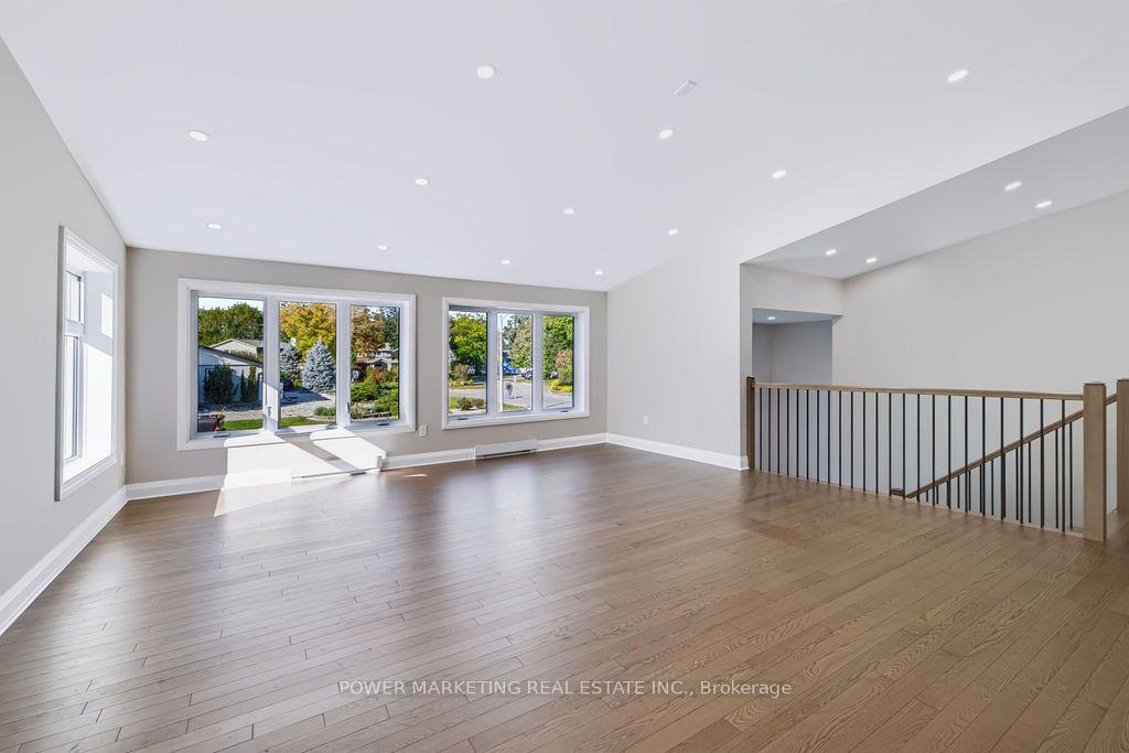 Photo 7 of 22 Parkglen Drive, Ottawa, Meadowlands/St. Claire Gardens — HOMEH