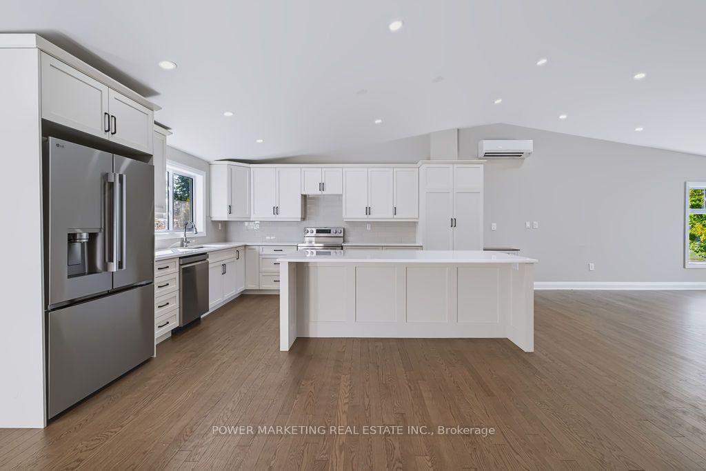 Photo 18 of 22 Parkglen Drive, Ottawa, Meadowlands/St. Claire Gardens — HOMEH