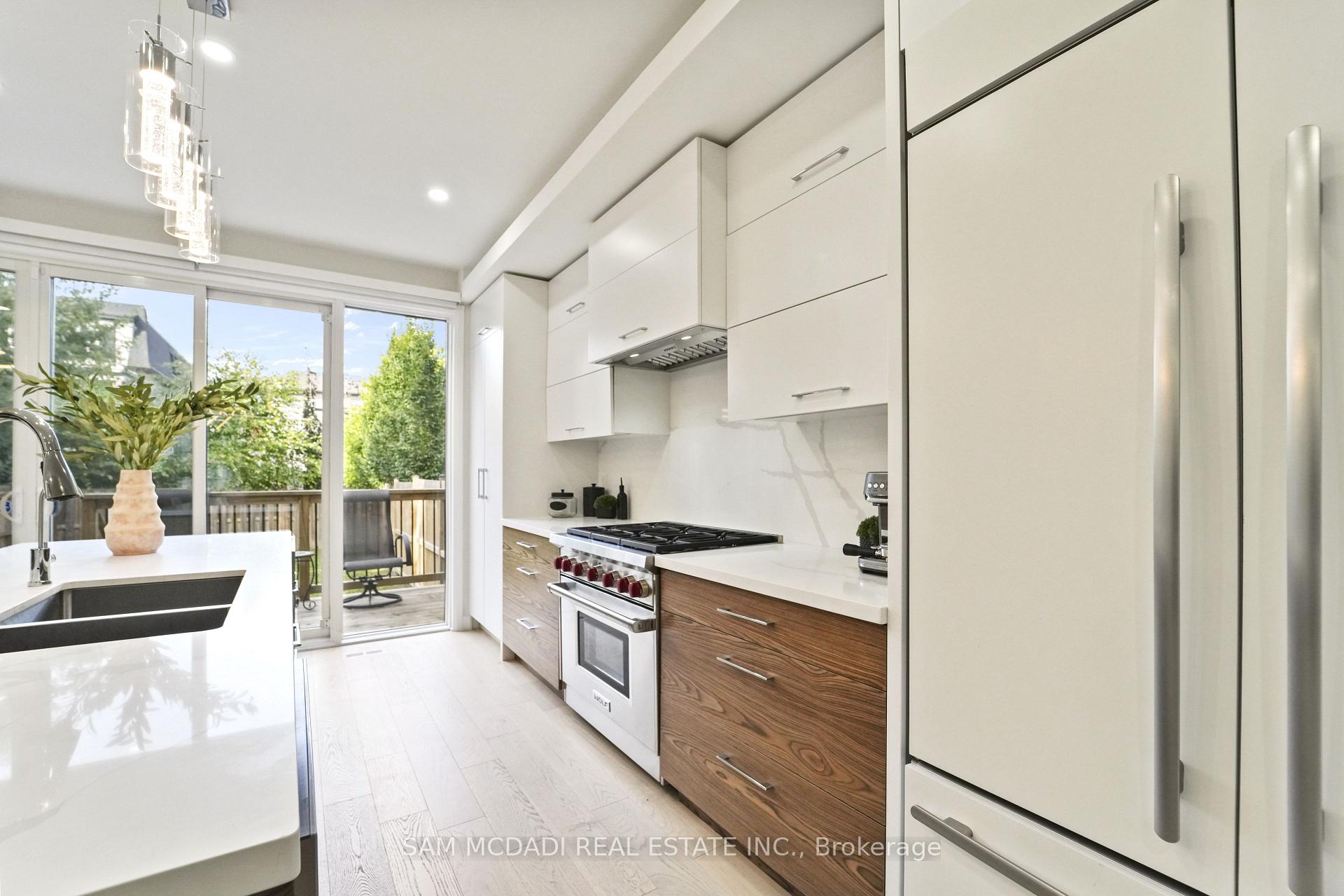 Photo 9 of 11B Maple Avenue N, Mississauga, Port Credit — HOMEH
