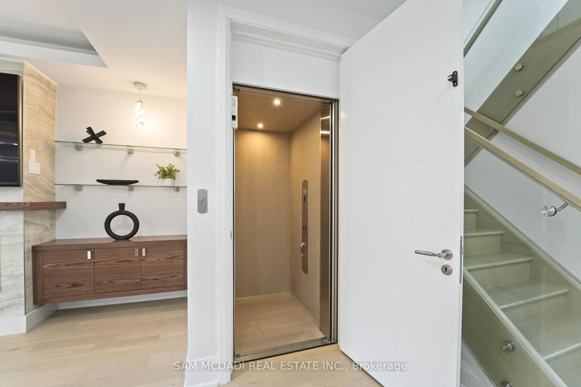 Photo 14 of 11B Maple Avenue N, Mississauga, Port Credit — HOMEH