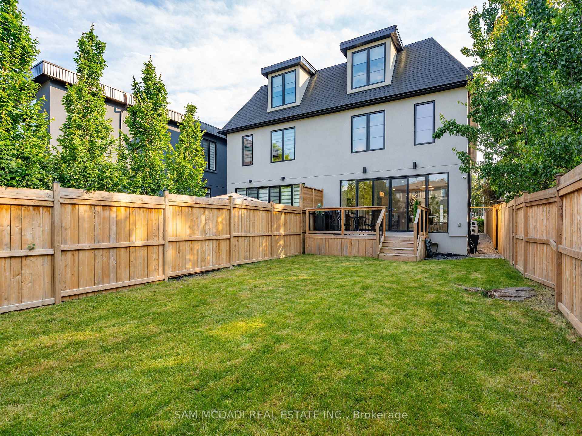 Photo 45 of 11B Maple Avenue N, Mississauga, Port Credit — HOMEH