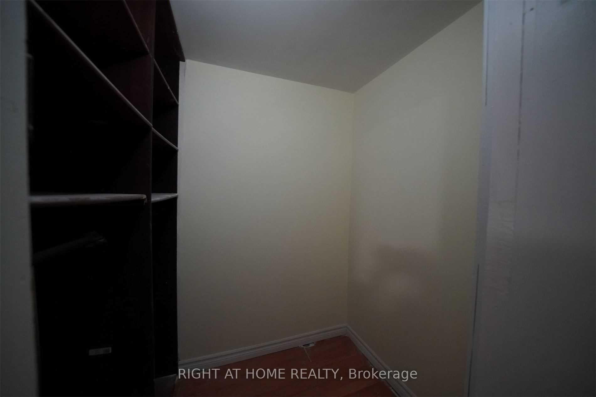 Photo 9 of Unit Bast, 17 Bryant Street, North York, Bathurst Manor — HOMEH