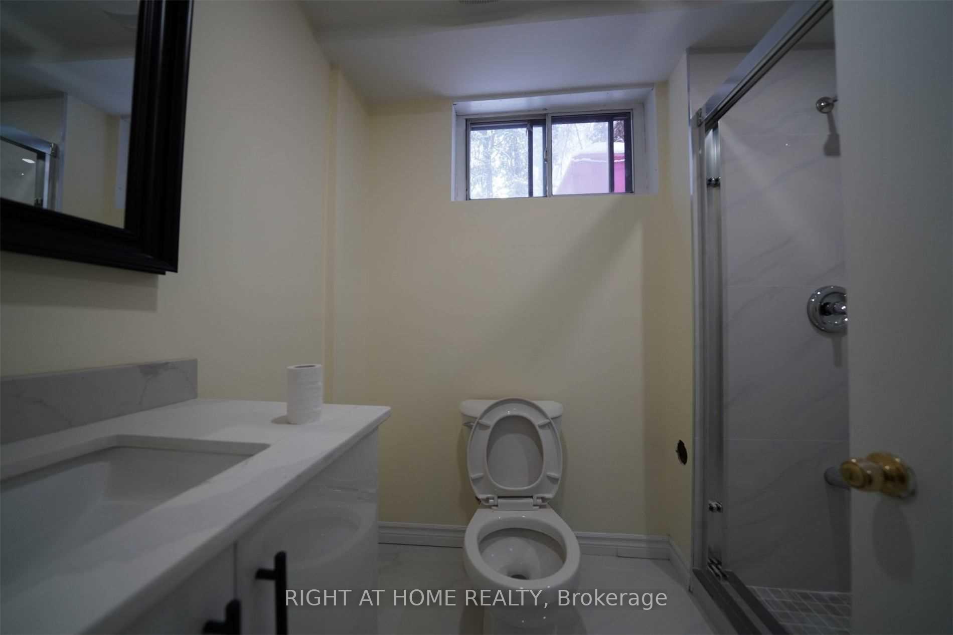 Photo 11 of Unit Bast, 17 Bryant Street, North York, Bathurst Manor — HOMEH