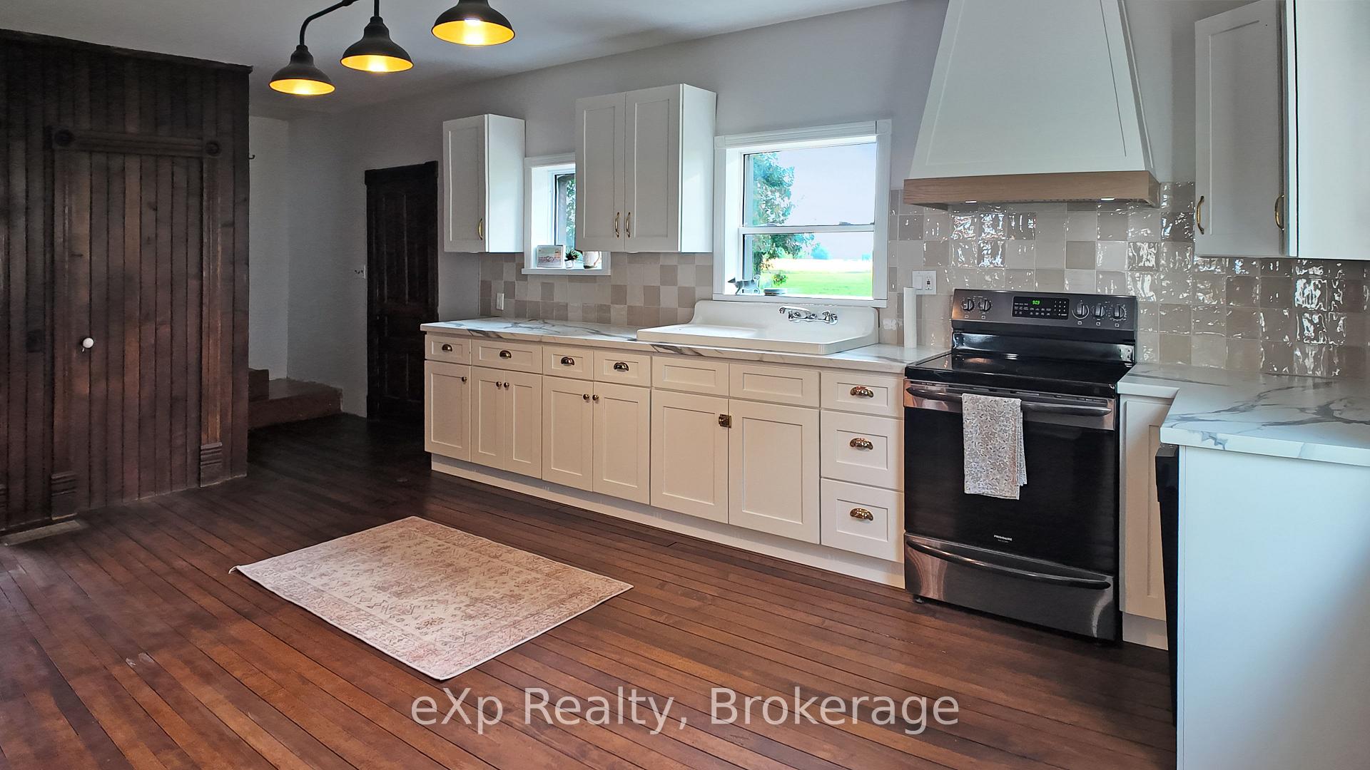 Photo 4 of 482 10 Side Road S, Brockton — HOMEH