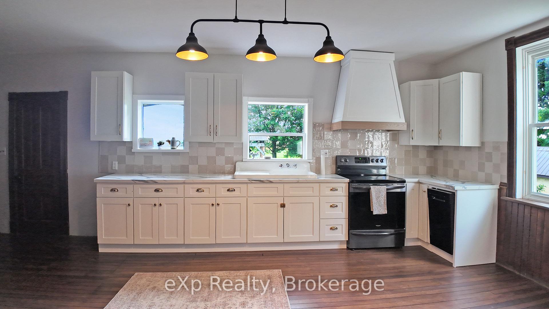 Photo 6 of 482 10 Side Road S, Brockton — HOMEH