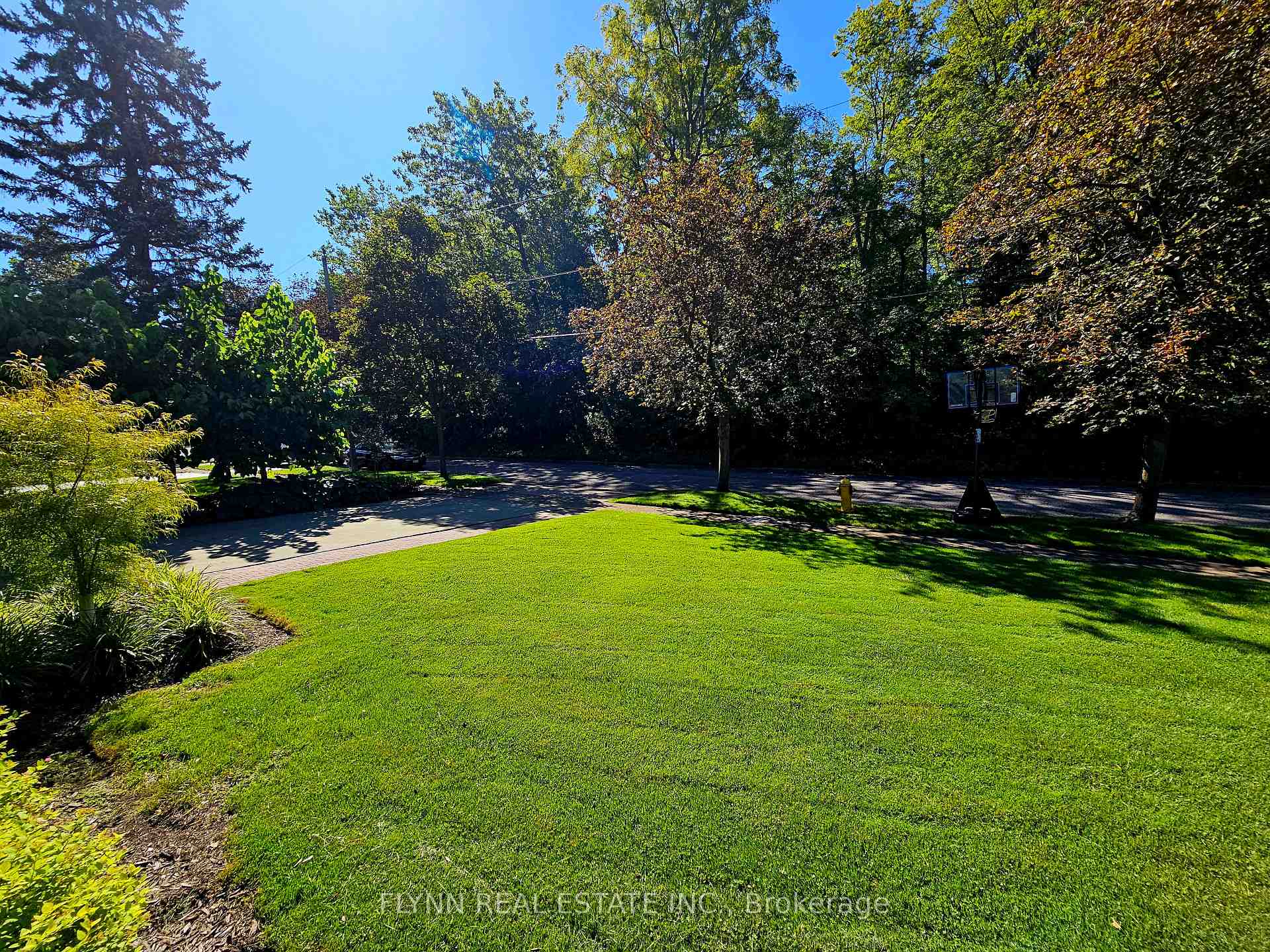 Photo 4 of 9 Allandale Drive, St. Catharines, Glendale/Glenridge — HOMEH
