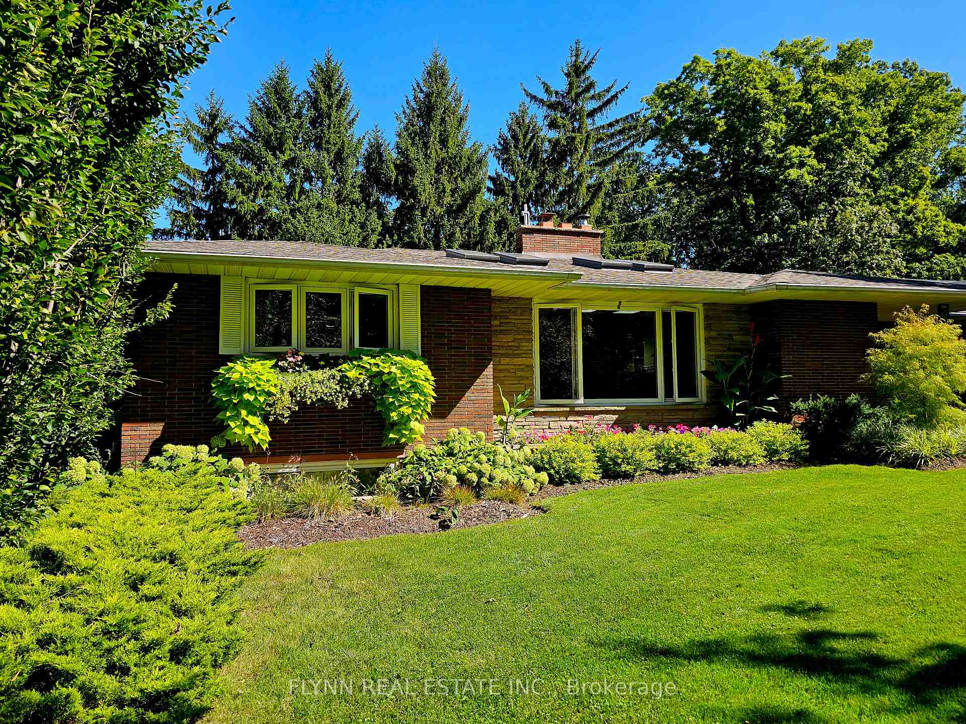 Photo 5 of 9 Allandale Drive, St. Catharines, Glendale/Glenridge — HOMEH