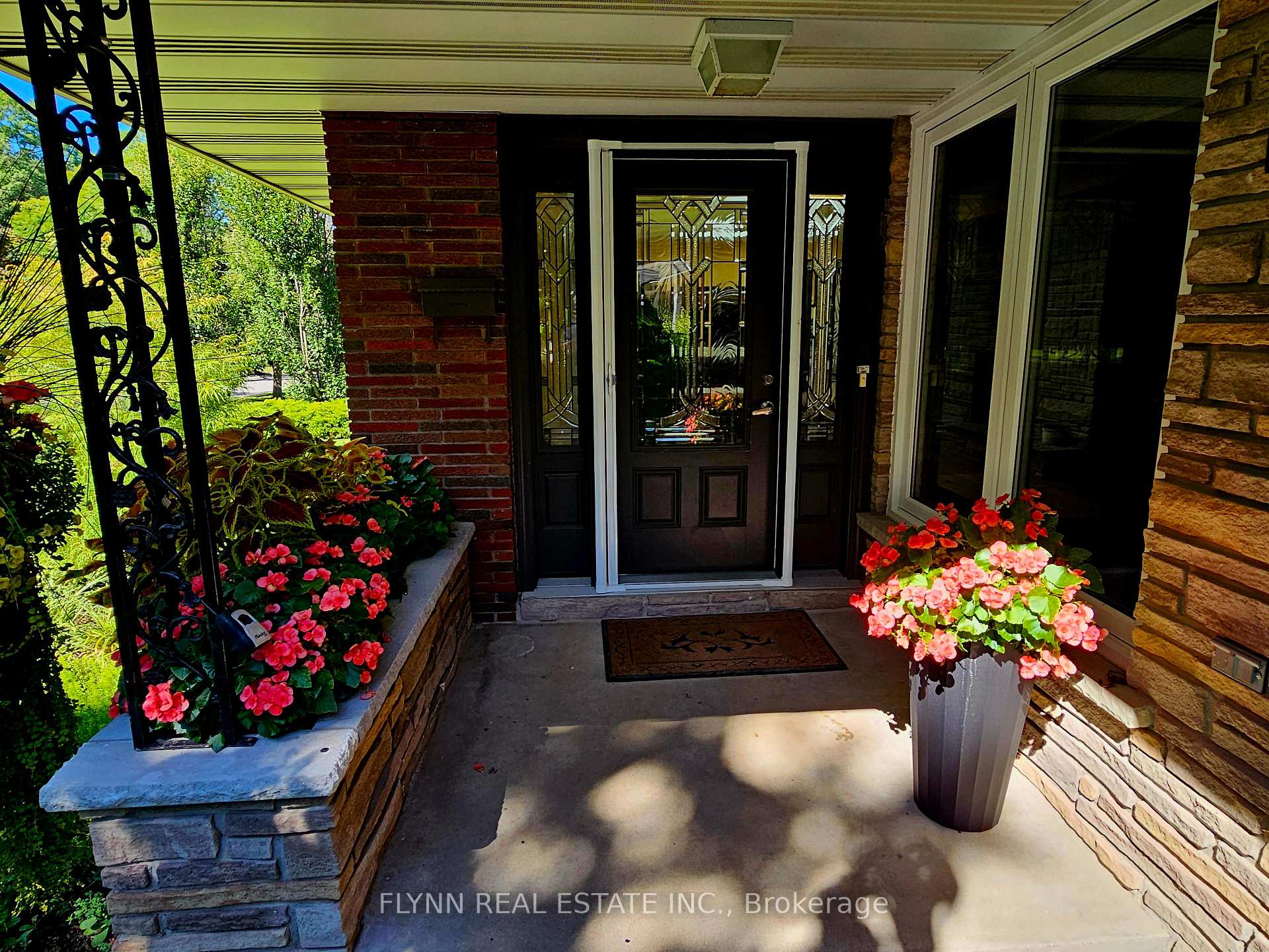Photo 6 of 9 Allandale Drive, St. Catharines, Glendale/Glenridge — HOMEH
