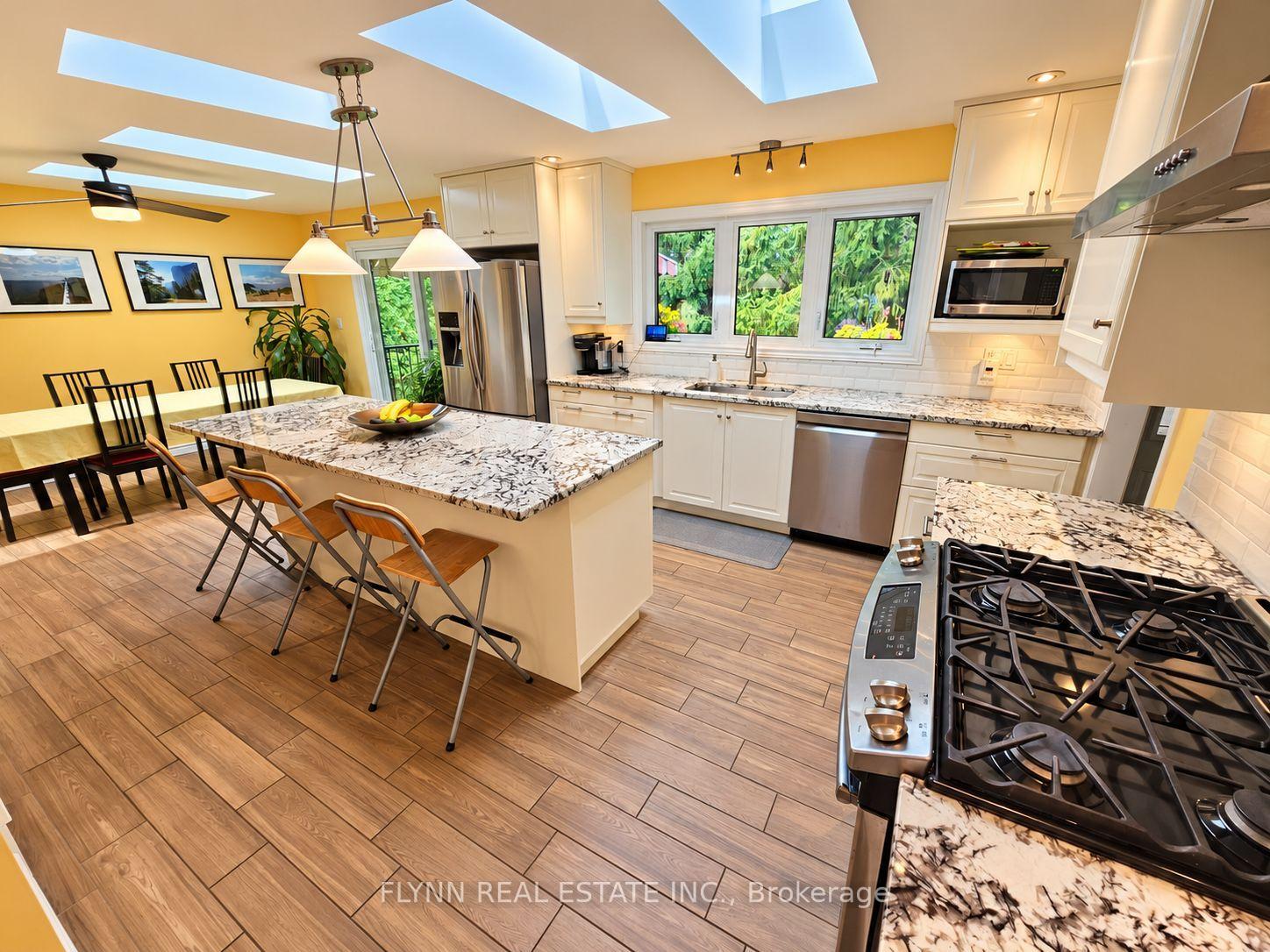 Photo 12 of 9 Allandale Drive, St. Catharines, Glendale/Glenridge — HOMEH