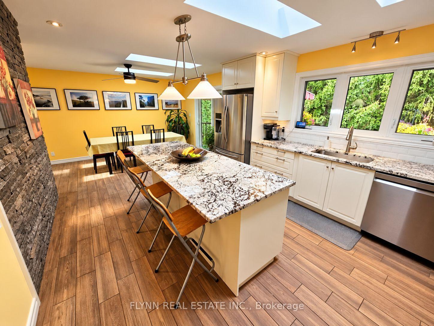 Photo 13 of 9 Allandale Drive, St. Catharines, Glendale/Glenridge — HOMEH