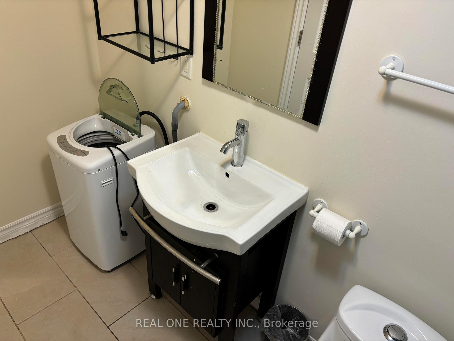 Photo 9 of 19 Prince William Drive, Markham, Village Green-South Unionville — HOMEH
