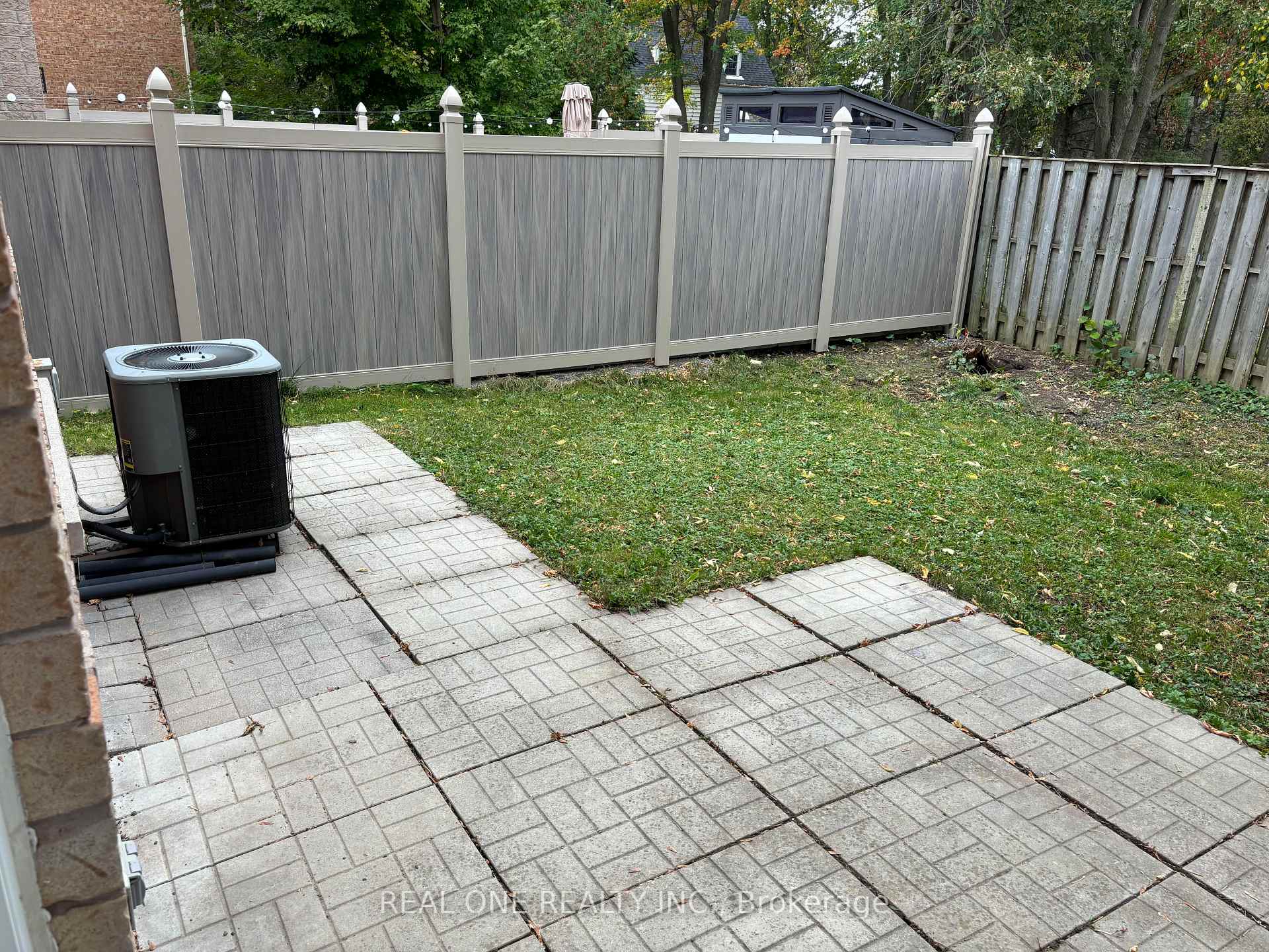 Photo 11 of 19 Prince William Drive, Markham, Village Green-South Unionville — HOMEH