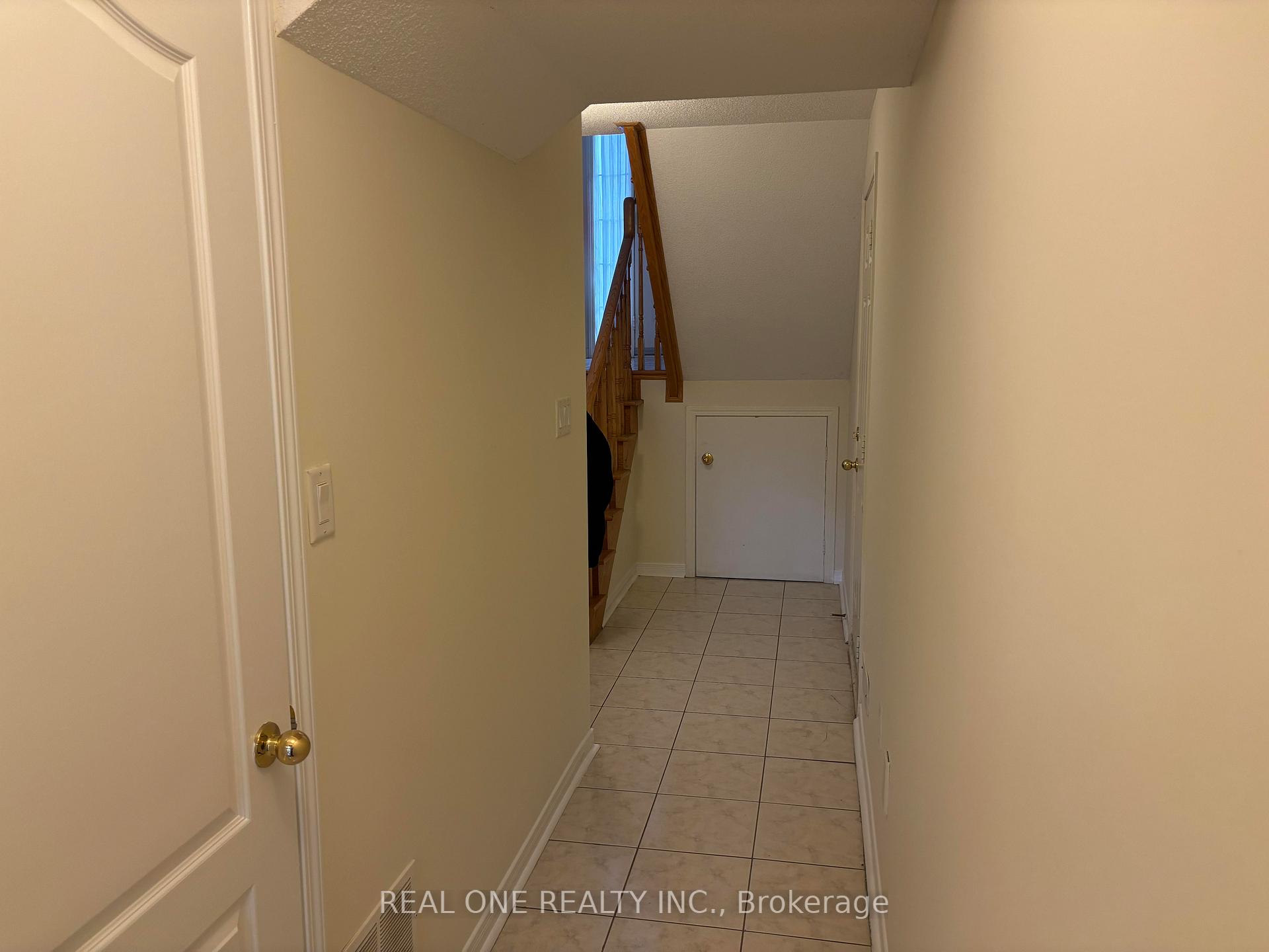 Photo 12 of 19 Prince William Drive, Markham, Village Green-South Unionville — HOMEH