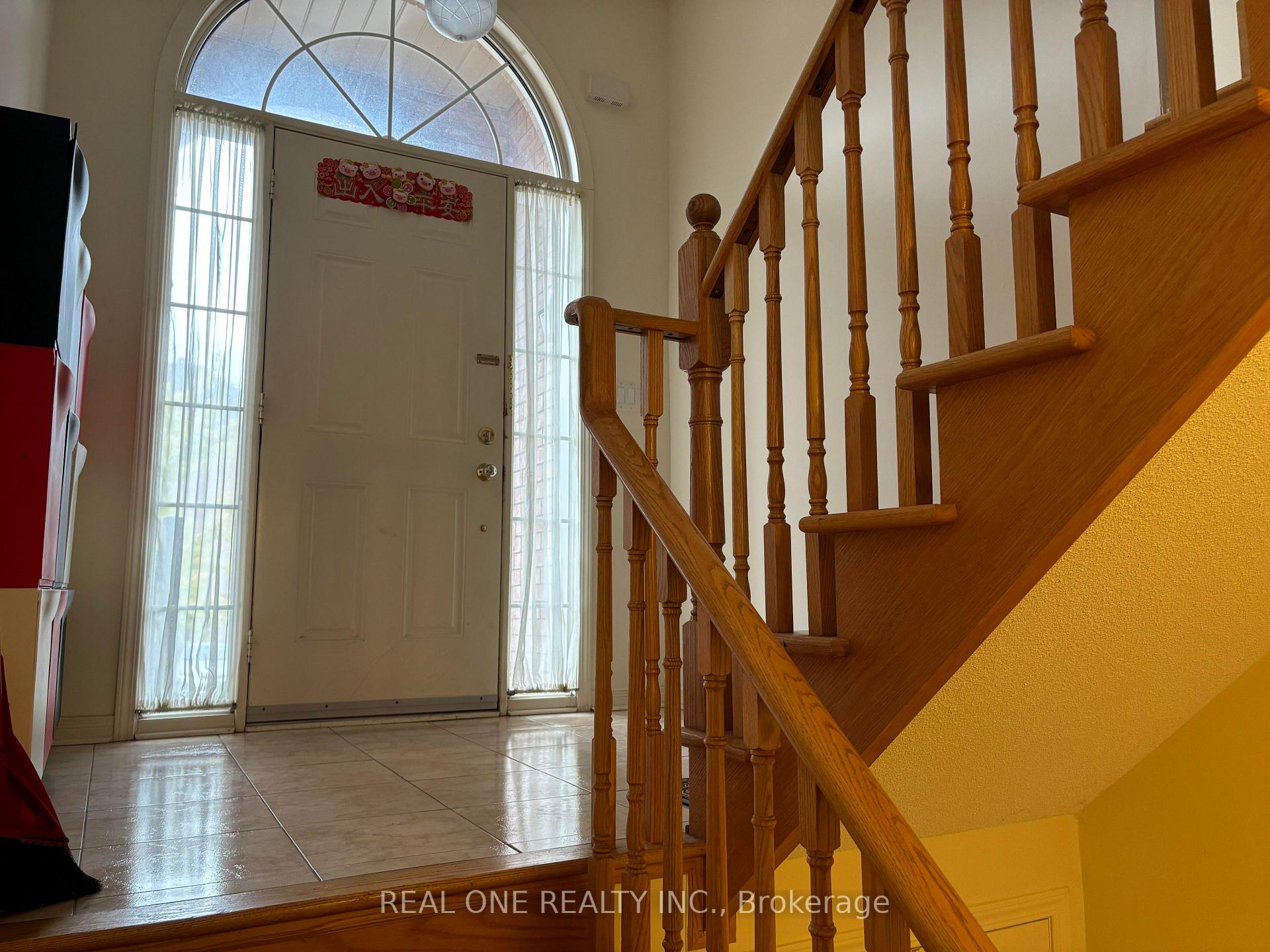 Photo 13 of 19 Prince William Drive, Markham, Village Green-South Unionville — HOMEH