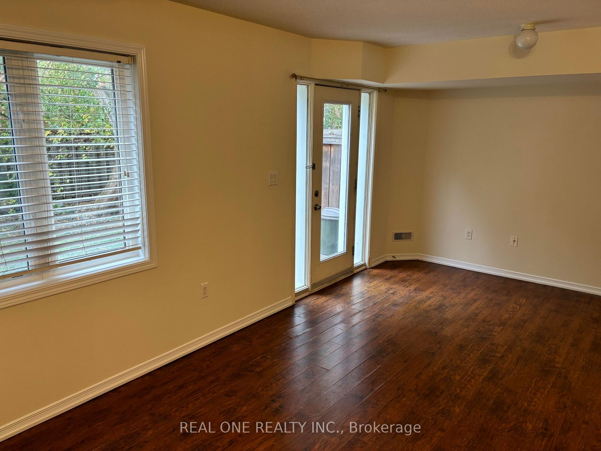 Photo 14 of 19 Prince William Drive, Markham, Village Green-South Unionville — HOMEH