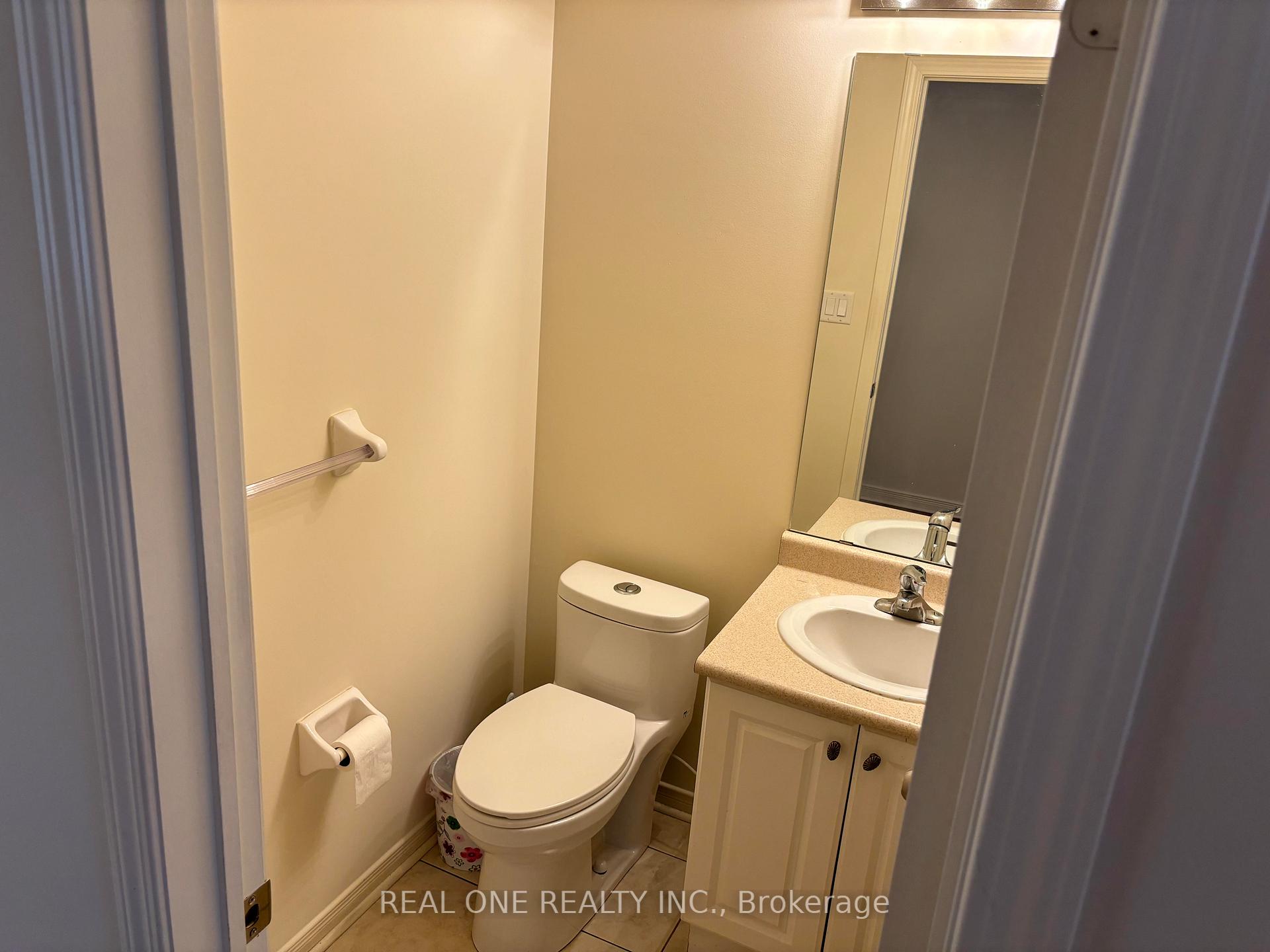 Photo 15 of 19 Prince William Drive, Markham, Village Green-South Unionville — HOMEH