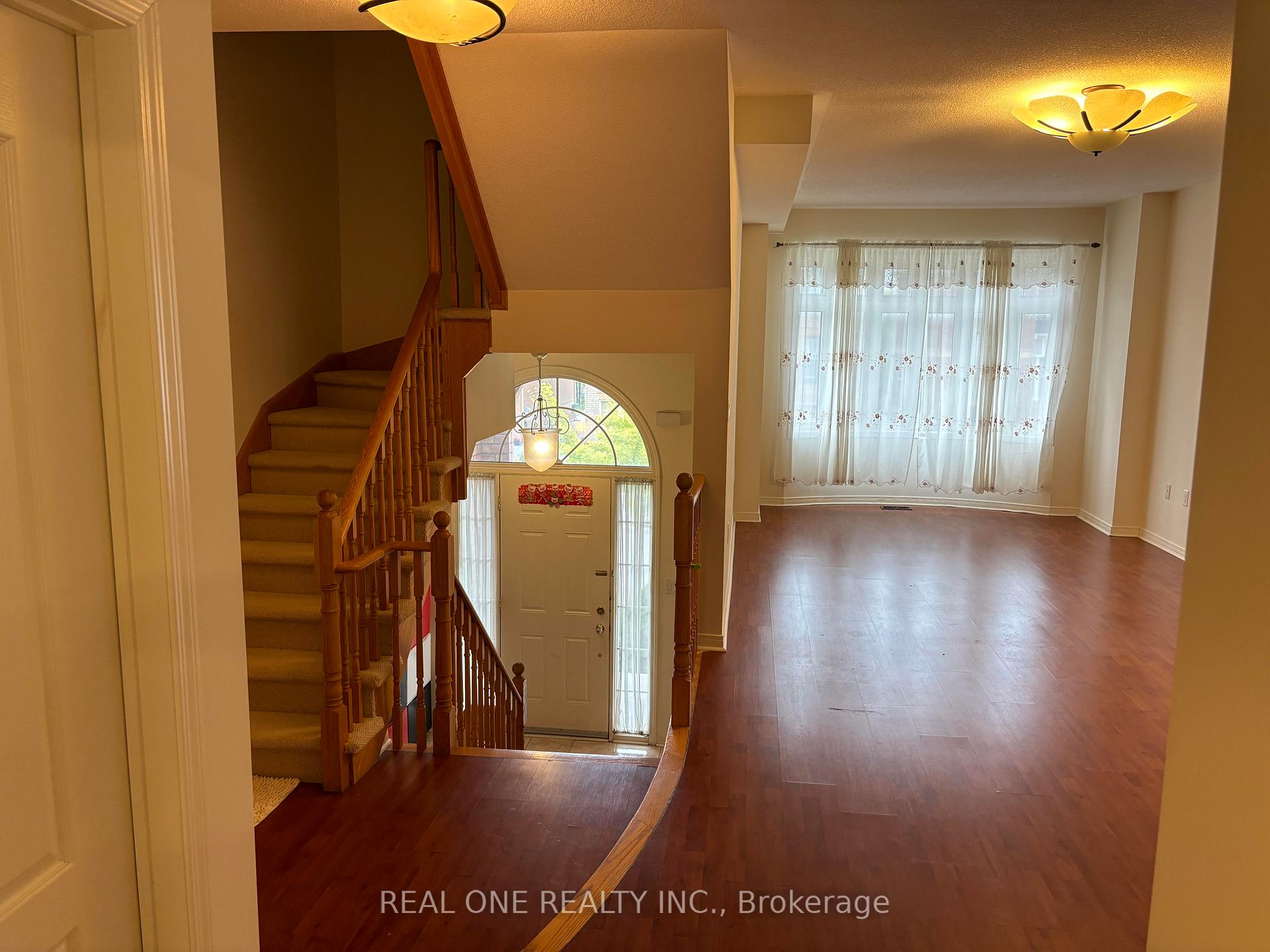 Photo 20 of 19 Prince William Drive, Markham, Village Green-South Unionville — HOMEH