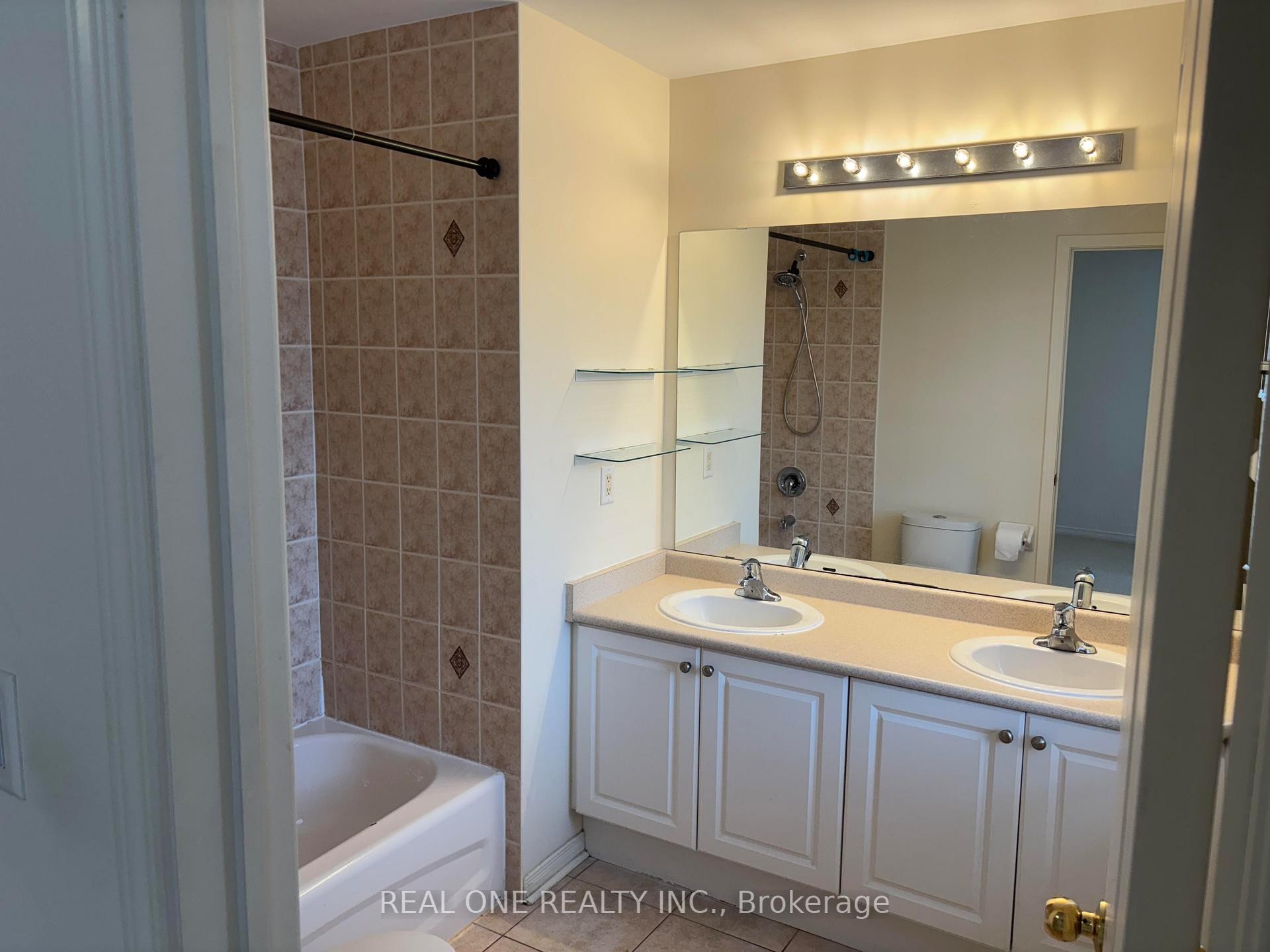 Photo 22 of 19 Prince William Drive, Markham, Village Green-South Unionville — HOMEH
