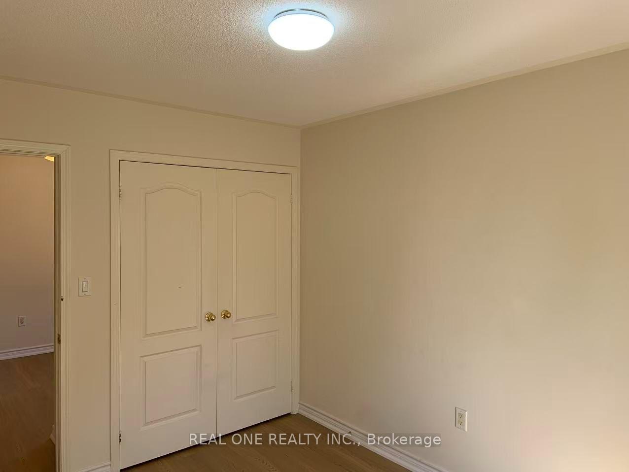 Photo 31 of 19 Prince William Drive, Markham, Village Green-South Unionville — HOMEH