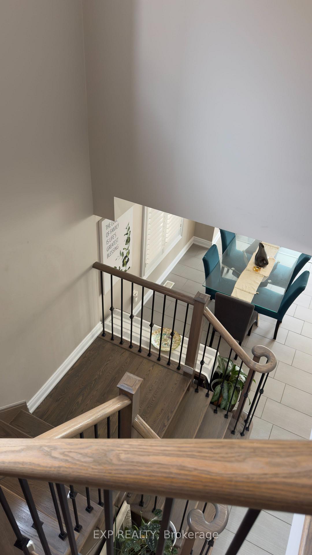 Photo 7 of 8040 Blue Ash Lane, Niagara Falls, Brown — HOMEH