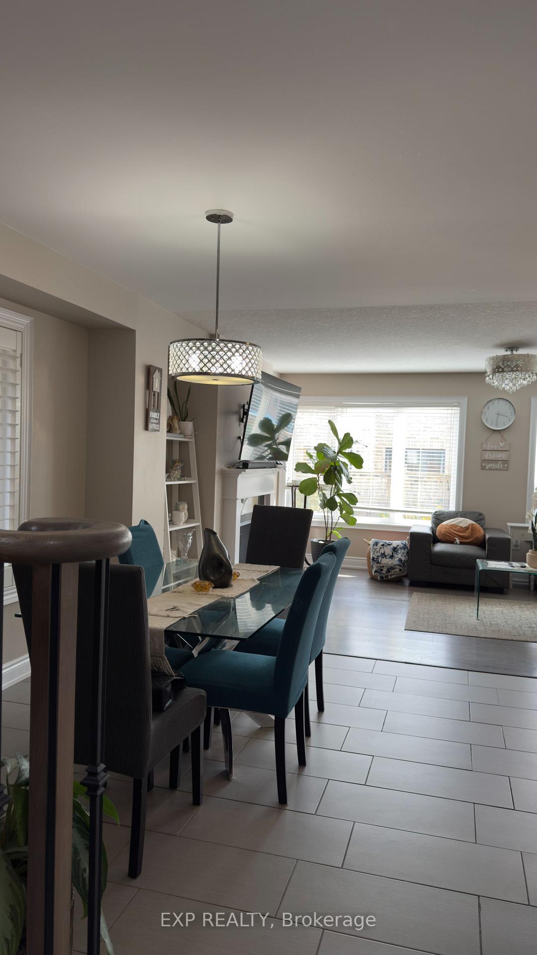 Photo 11 of 8040 Blue Ash Lane, Niagara Falls, Brown — HOMEH