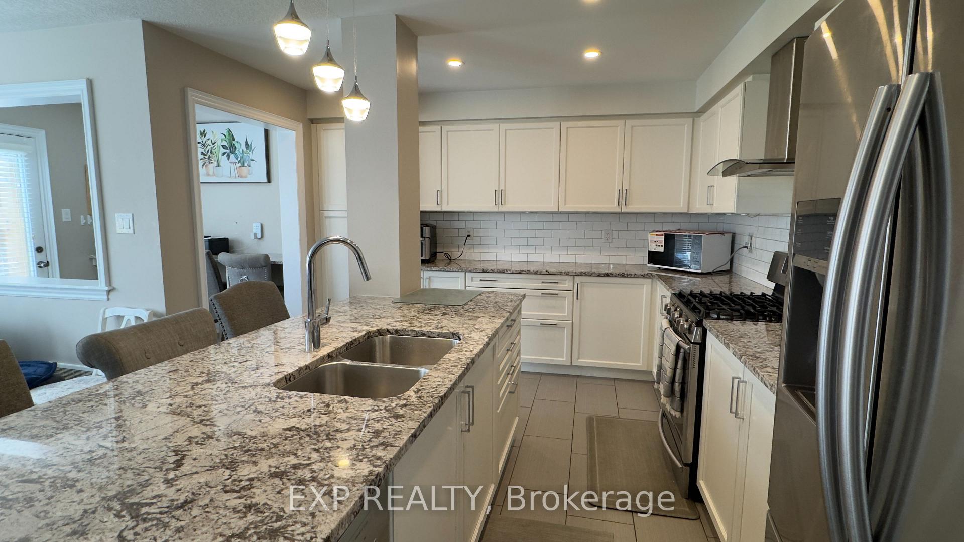 Photo 18 of 8040 Blue Ash Lane, Niagara Falls, Brown — HOMEH