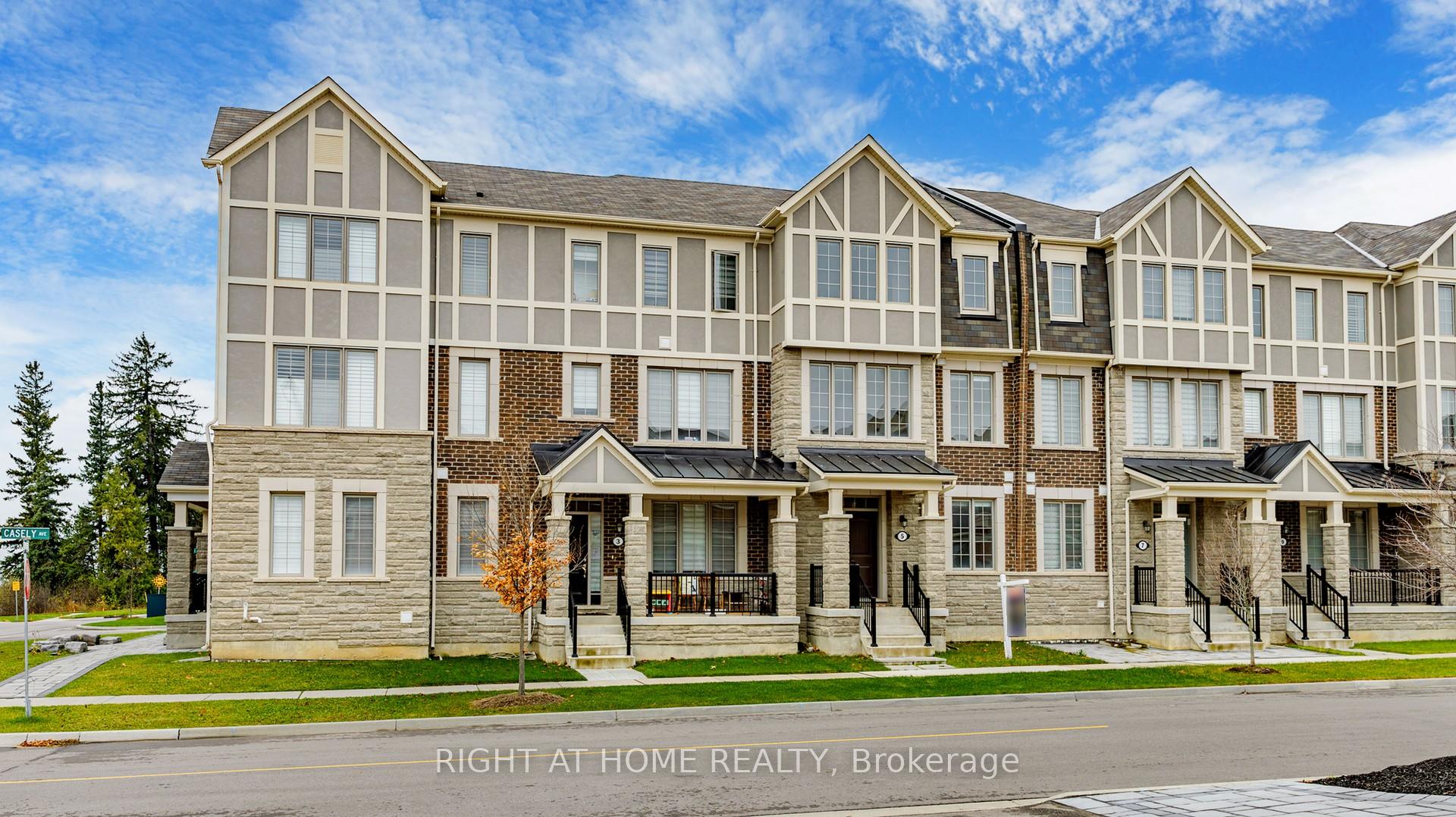 Photo 3 of 5 Casely Avenue, Richmond Hill, Rural Richmond Hill — HOMEH