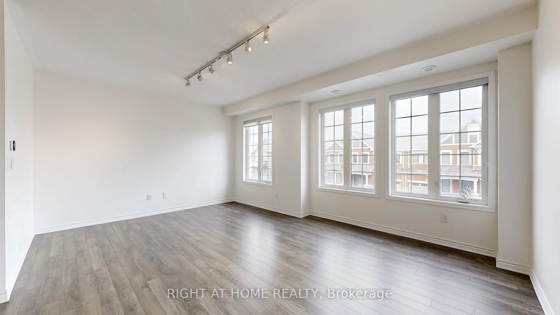 Photo 10 of 5 Casely Avenue, Richmond Hill, Rural Richmond Hill — HOMEH