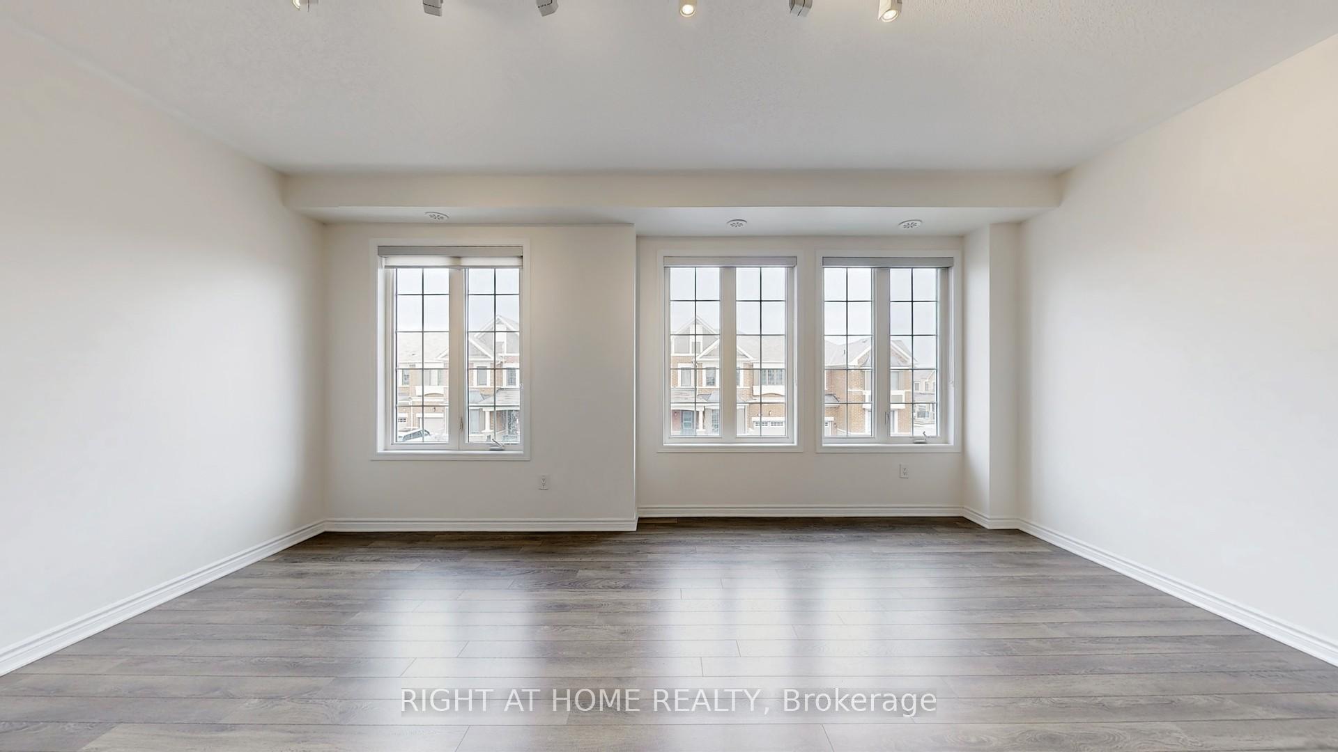 Photo 11 of 5 Casely Avenue, Richmond Hill, Rural Richmond Hill — HOMEH