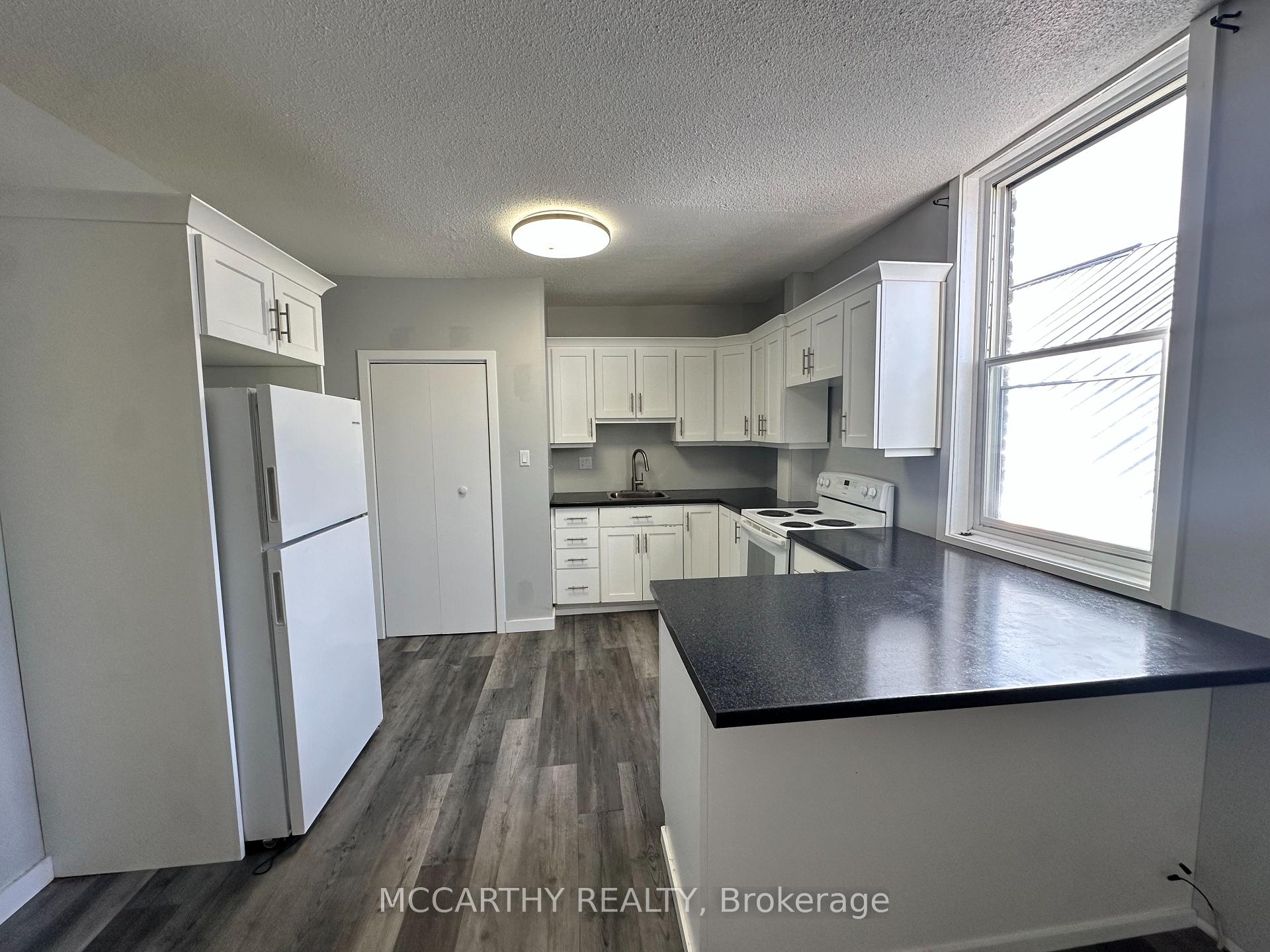 Photo 2 of 40 Main Street E, Southgate — HOMEH